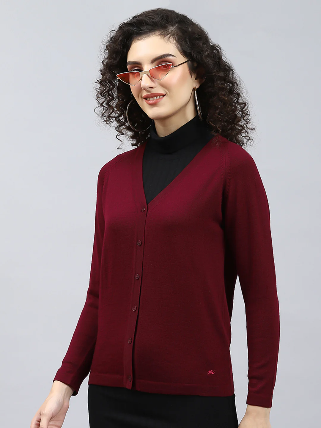Women Maroon Solid V Neck Full Sleeve Cardigan - Image 3