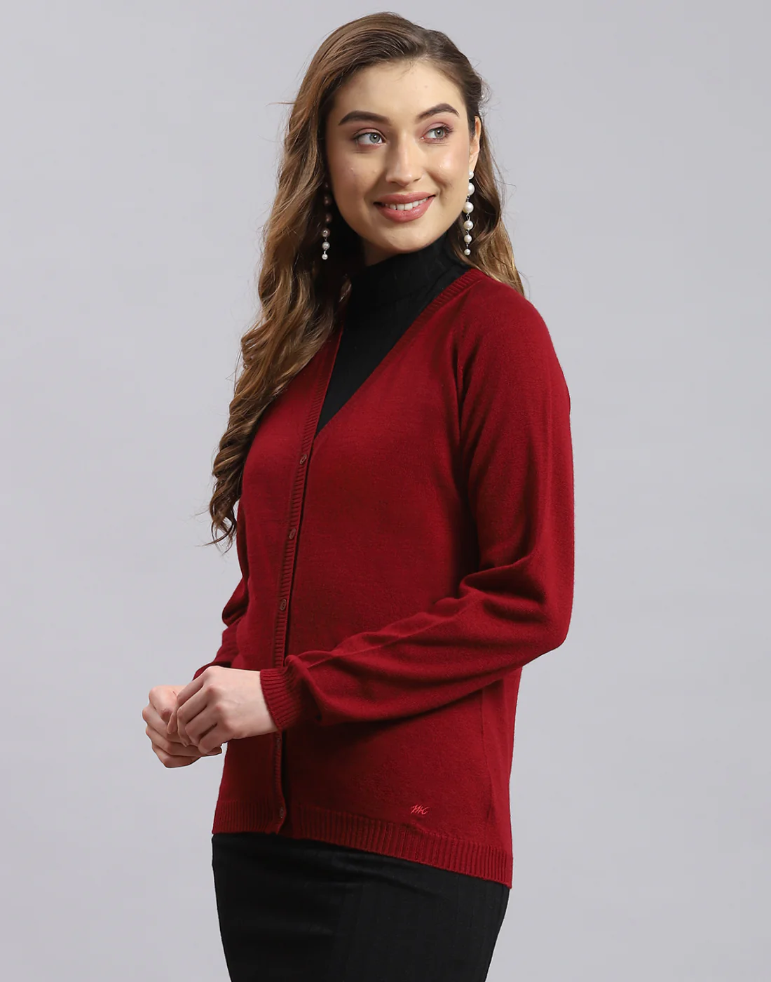 Women Maroon Solid V Neck Full Sleeve Cardigan - Image 3