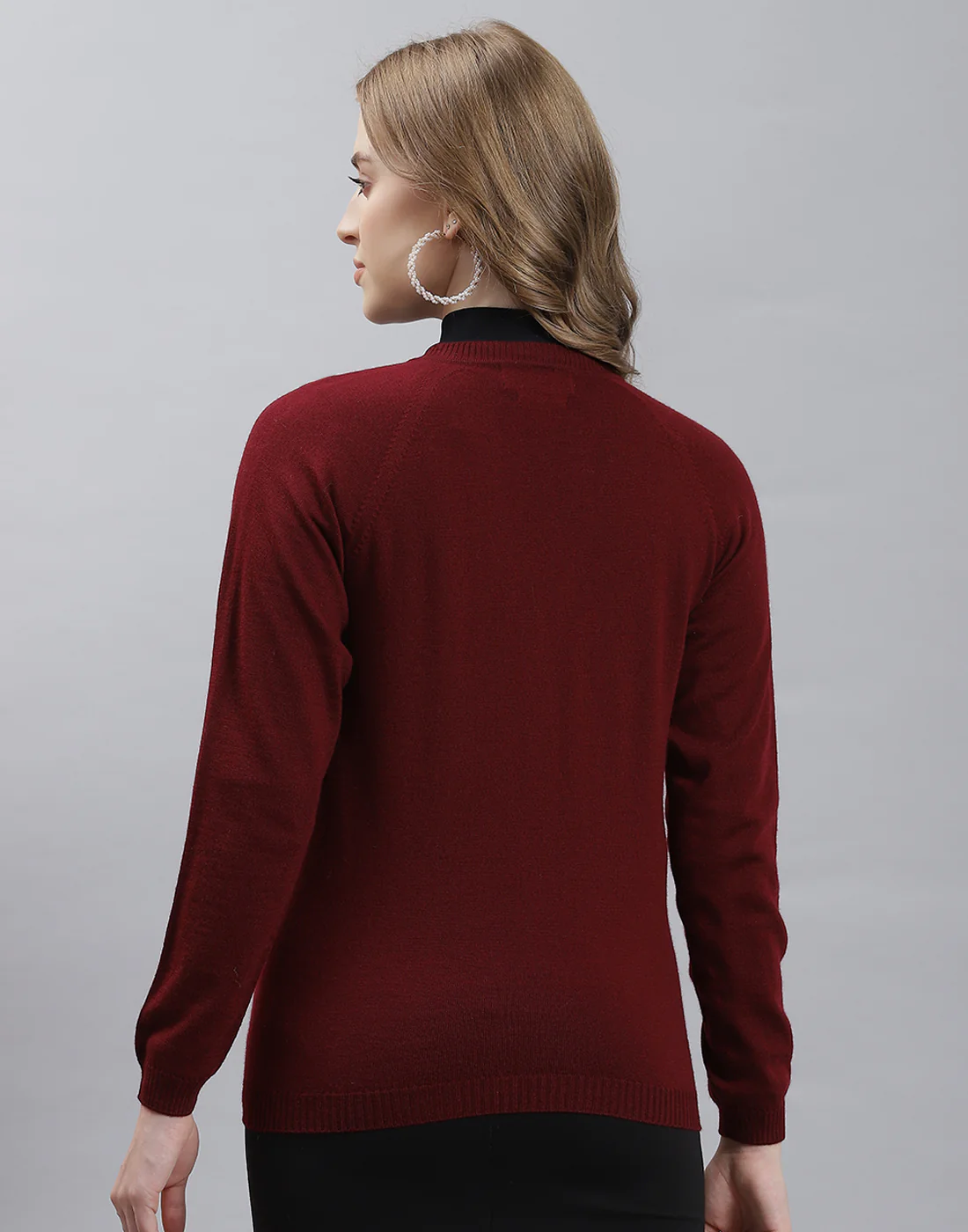 Women Maroon Solid V Neck Full Sleeve Cardigan - Image 5