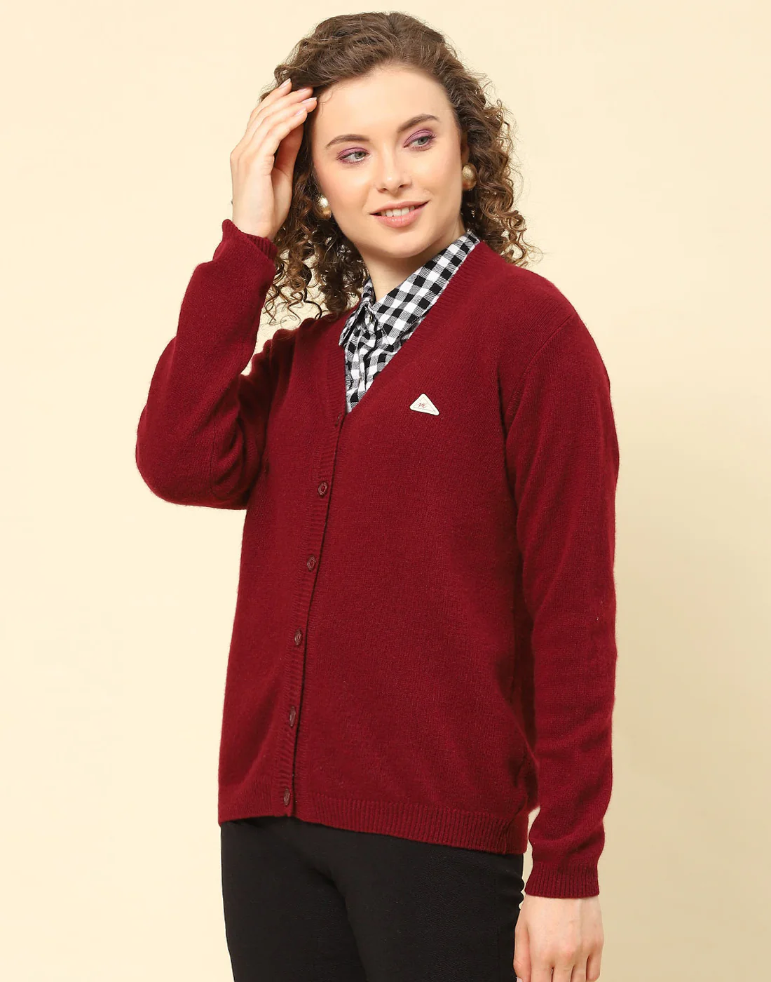 Women Maroon Solid V Neck Full Sleeve Cardigan - Image 4