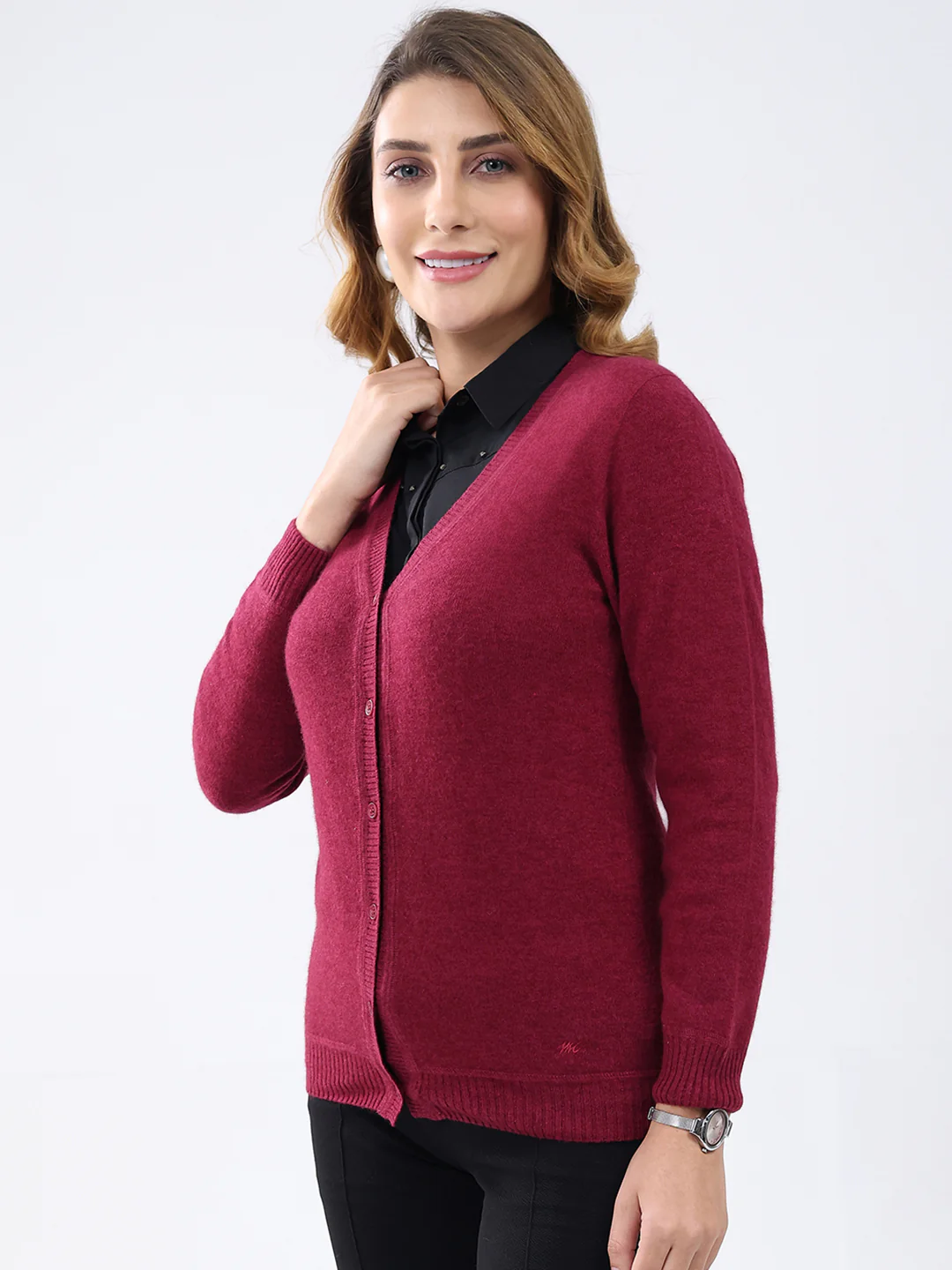 Women Maroon Solid V Neck Full Sleeve Cardigan - Image 3