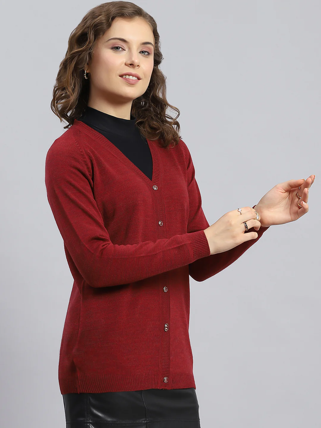 Women Maroon Solid V Neck Full Sleeve Cardigans - Image 4