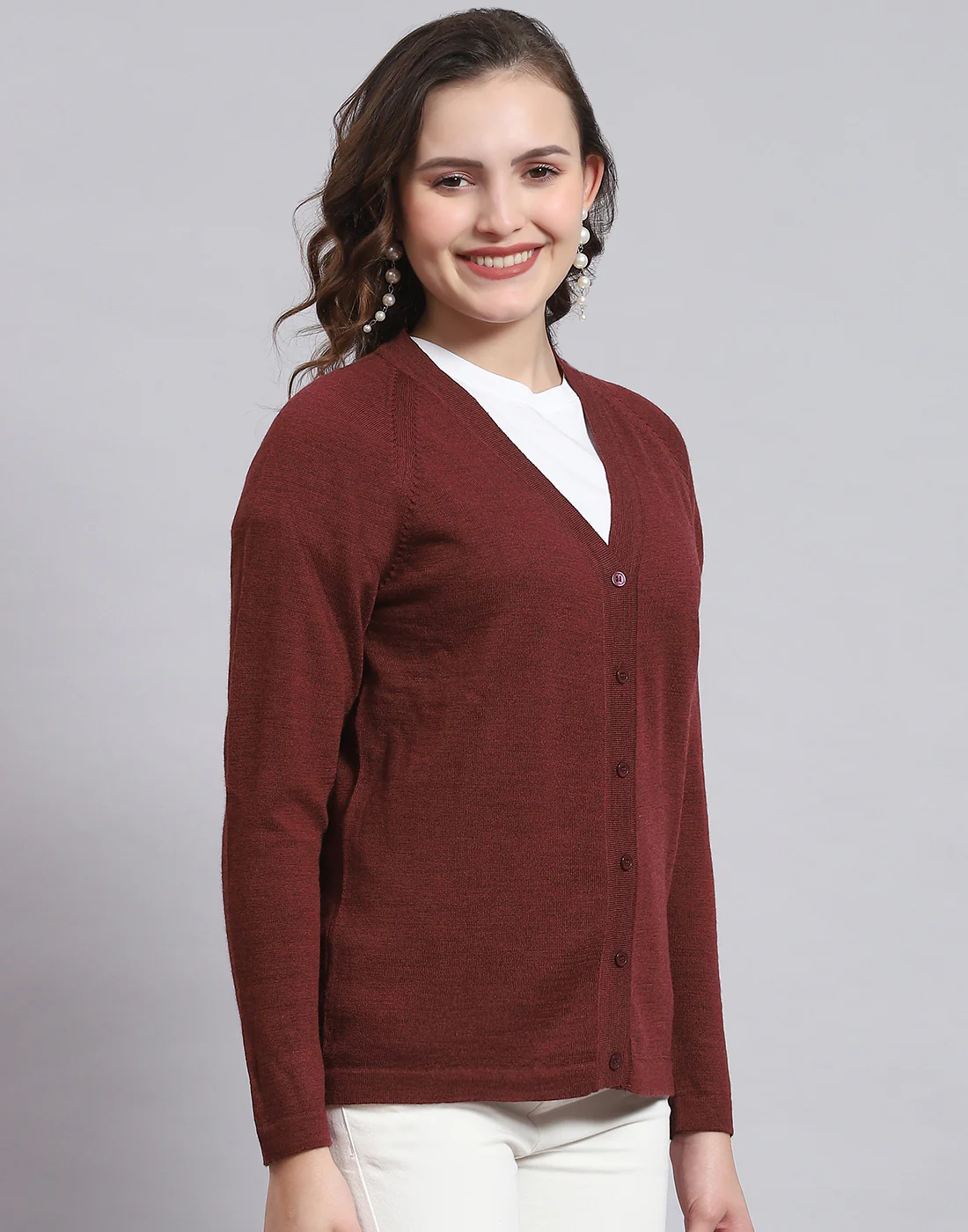 Women Maroon Solid V Neck Full Sleeve Sweater - Image 4
