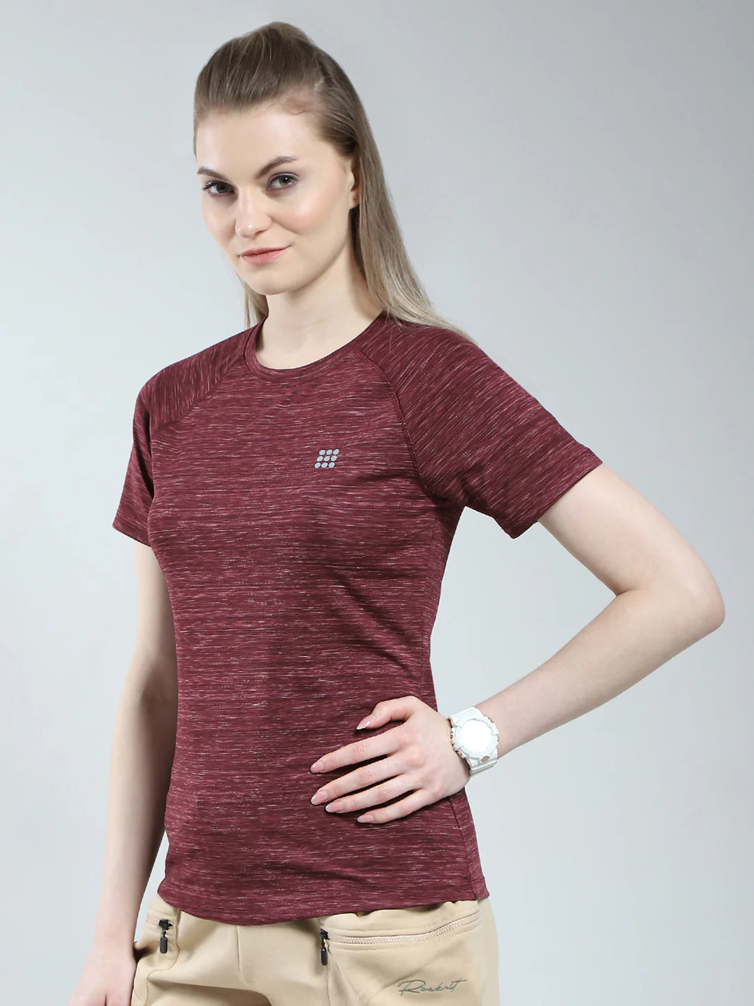 Rock.it Women Maroon Solid Round Neck Half Sleeve Top - Image 3