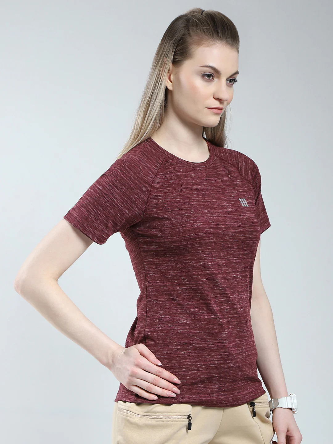 Rock.it Women Maroon Solid Round Neck Half Sleeve Top - Image 4