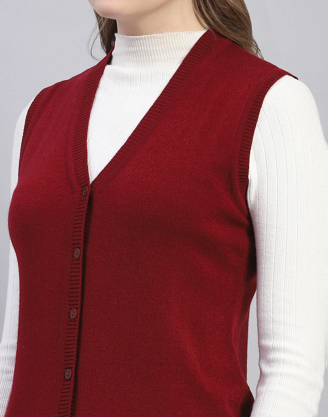 Women Maroon Solid V Neck Sleeveless Cardigan - Image 7