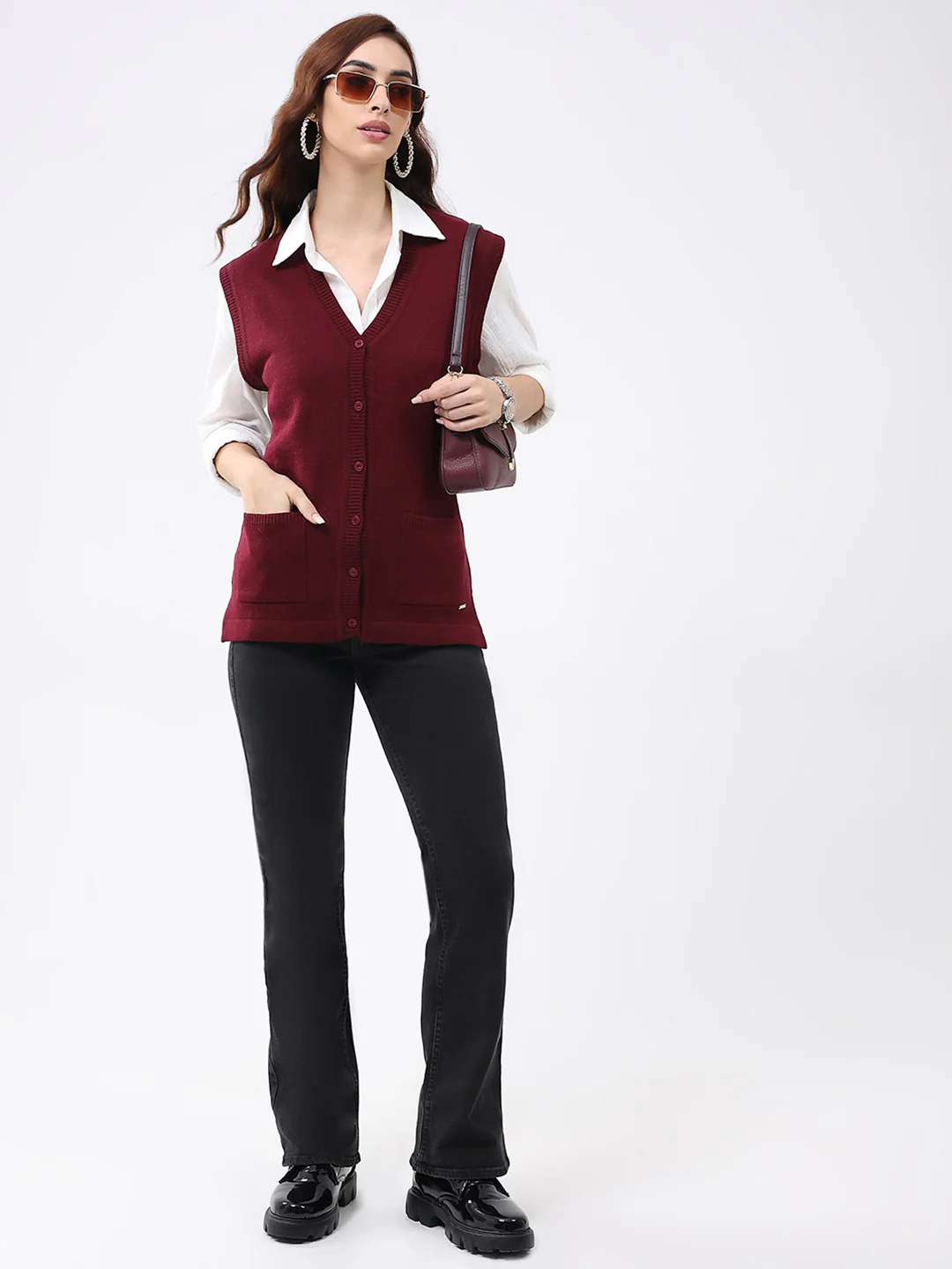 Women Maroon Solid V Neck Sleeveless Cardigan - Image 2