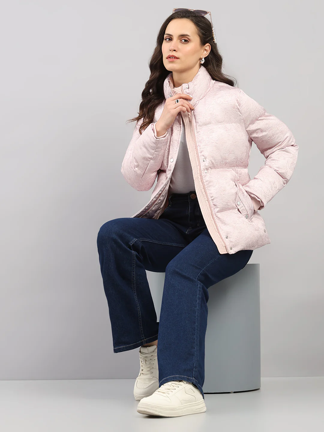 Women Mauve Solid High Neck Full Sleeve Jacket - Image 2