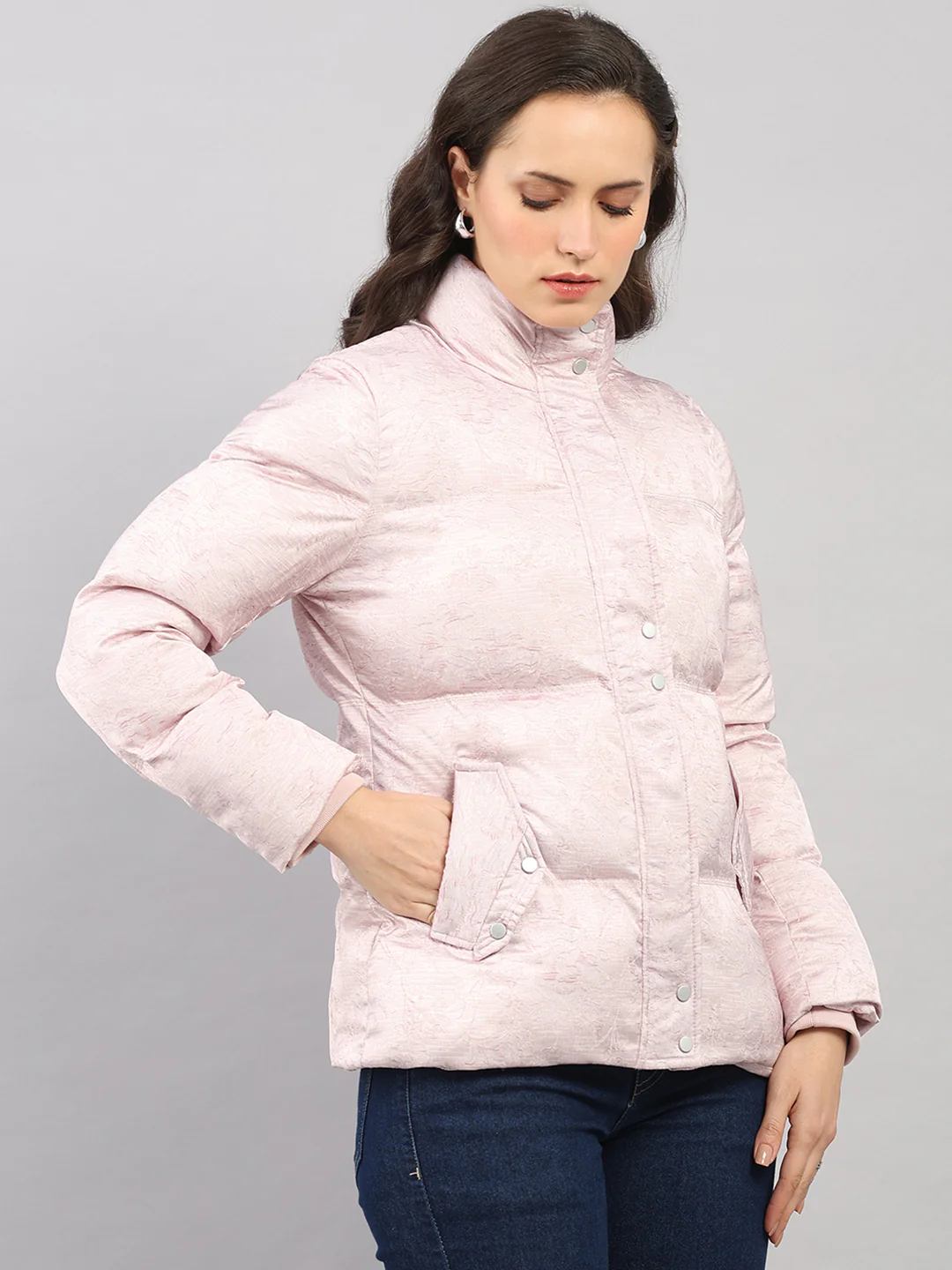 Women Mauve Solid High Neck Full Sleeve Jacket - Image 4