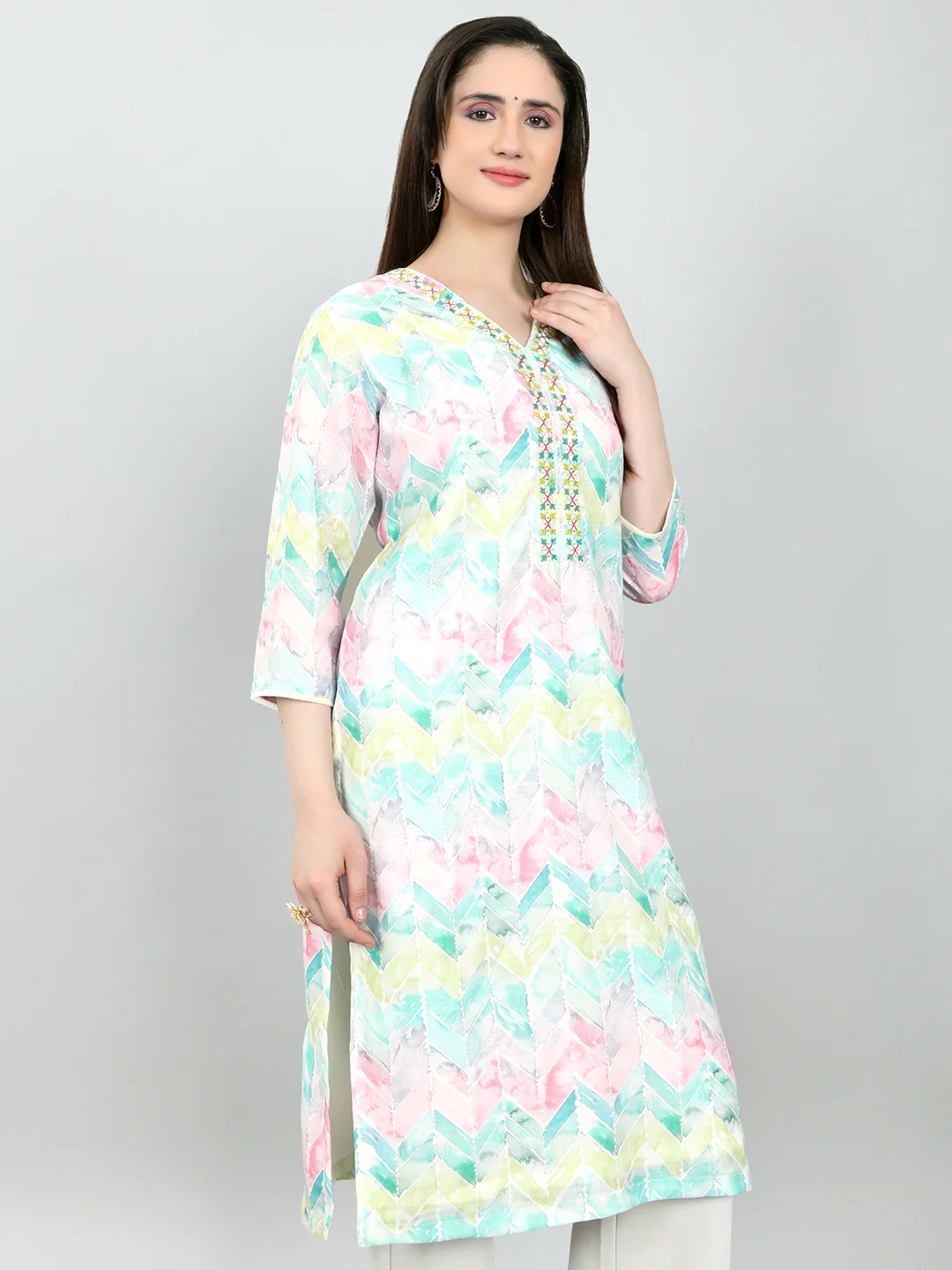 Women Multicolor Printed V Neck 3/4th Sleeve Kurti - Image 3