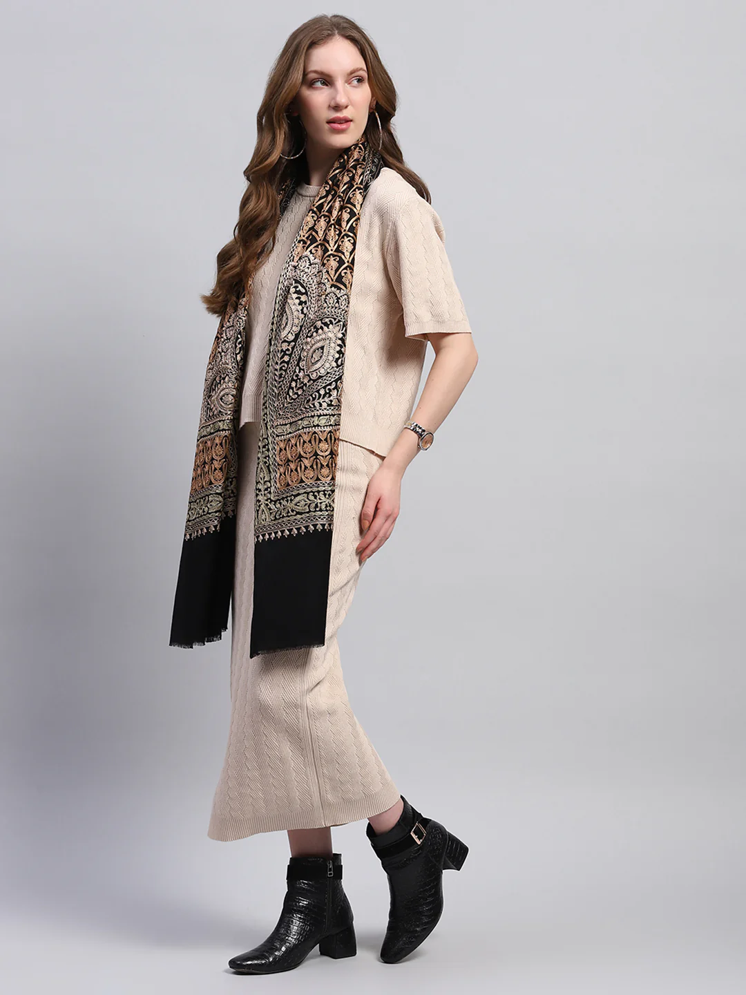 Women Multicolor Self Design Stole - Image 3