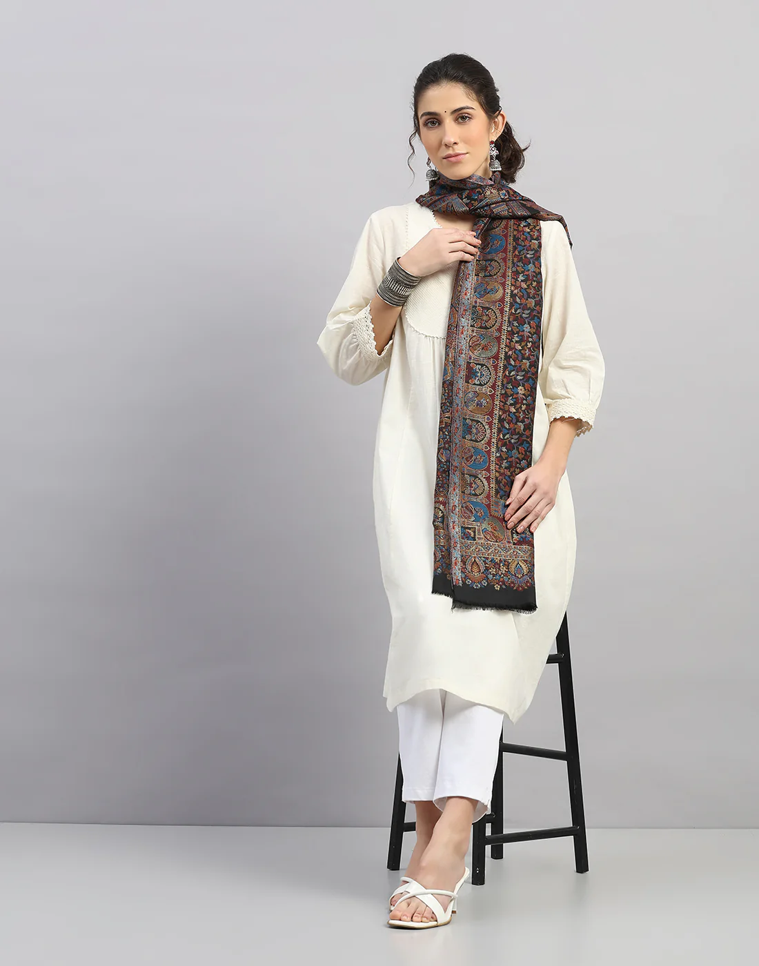 Women Multicolor Self Design   Stole - Image 4
