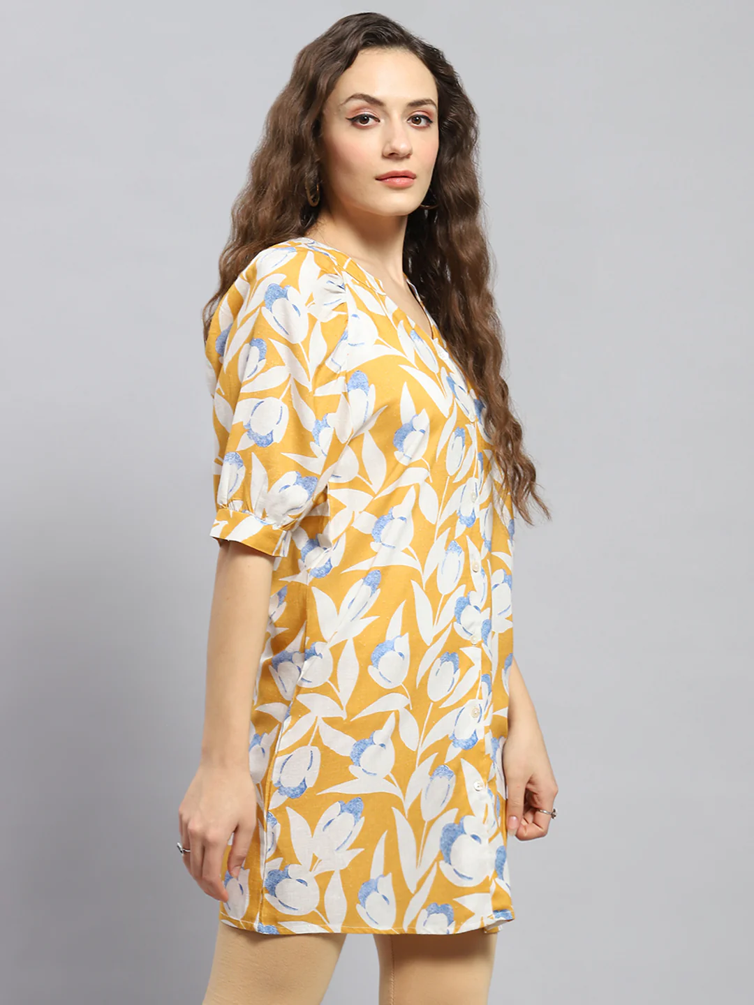 Women Mustard Printed Mandarin Collar 3/4 Sleeve Tunic - Image 4