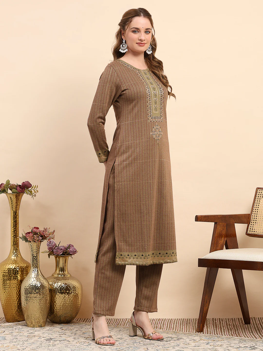 Women Mustard Printed Round Neck Full Sleeve Kurti Set for Winter - Image 4