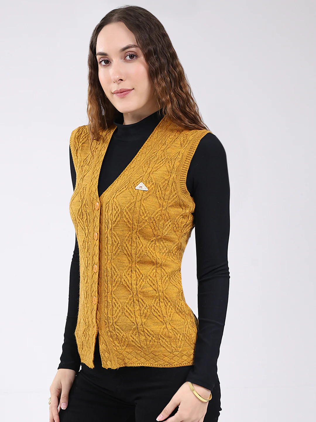 Women Mustard Self Design V Neck Sleeveless Cardigan - Image 3