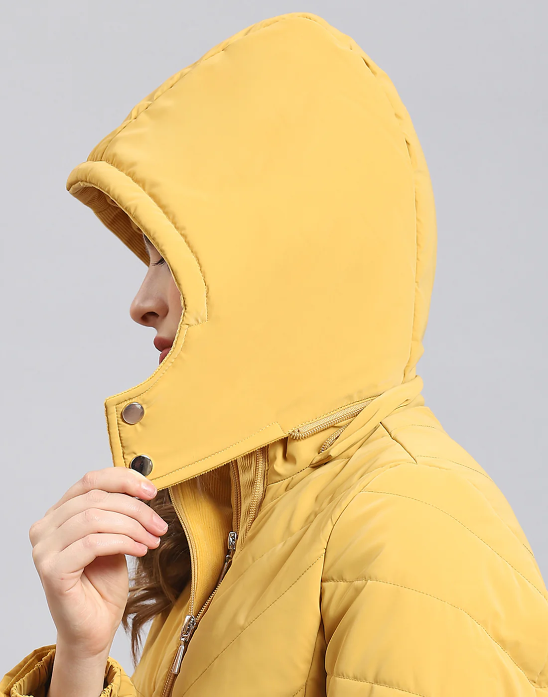 Women Mustard Solid Hooded Full Sleeve Jacket - Image 10