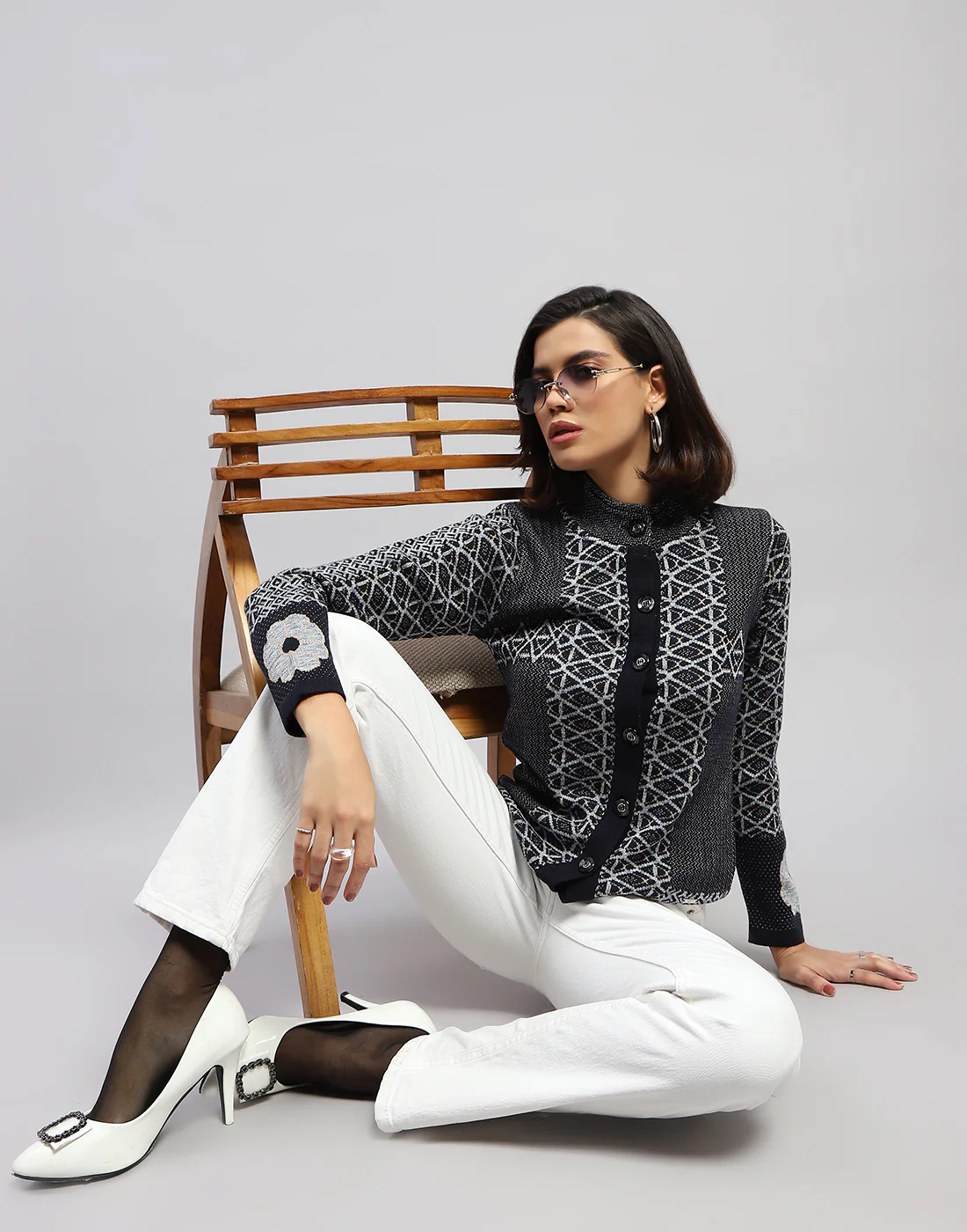 Women Navy Blue Jaquard Round Neck Full Sleeve Cardigan - Image 7