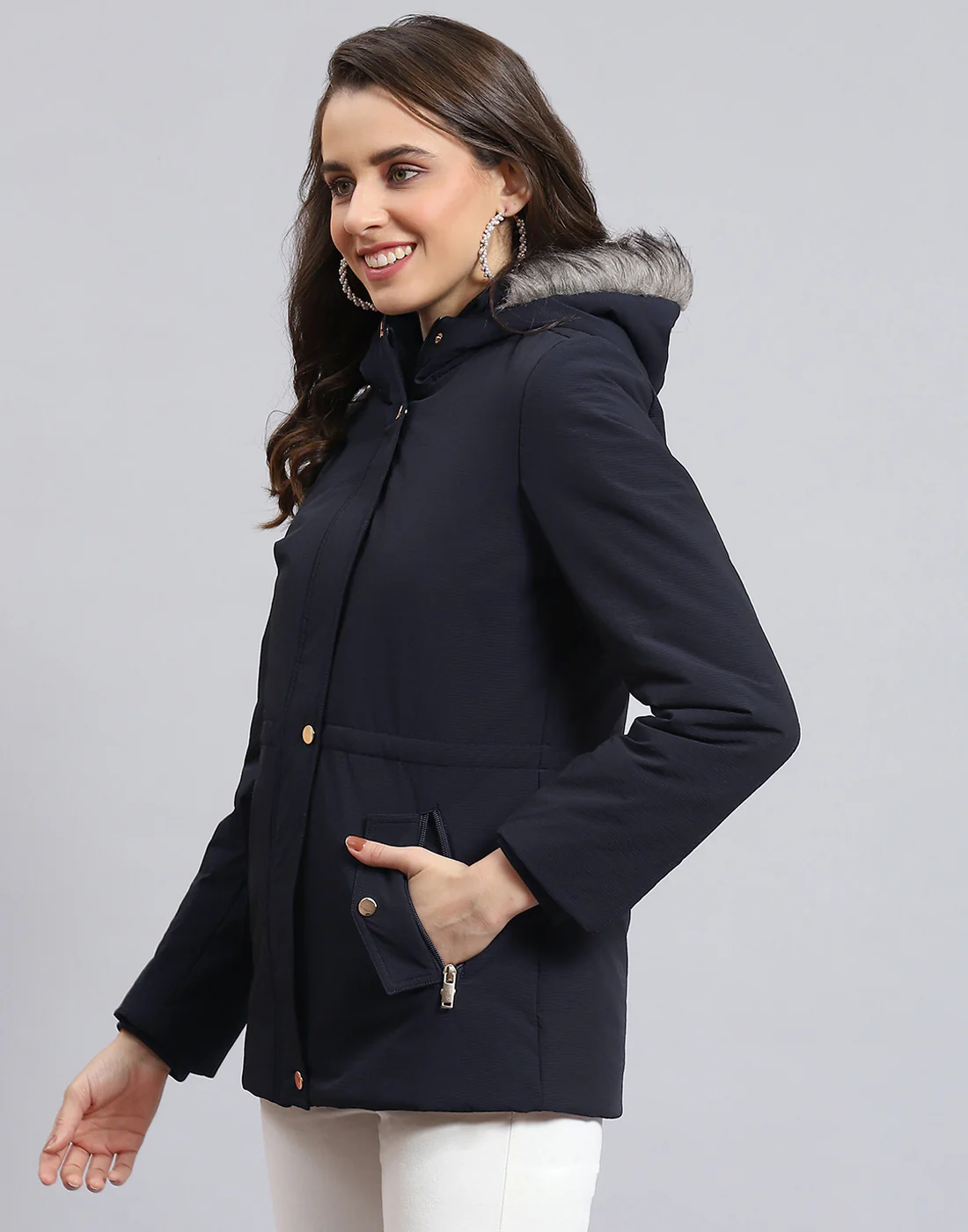 Women Navy Blue Hooded Jacket with Attached Inflatable Neck Pillow - Image 4