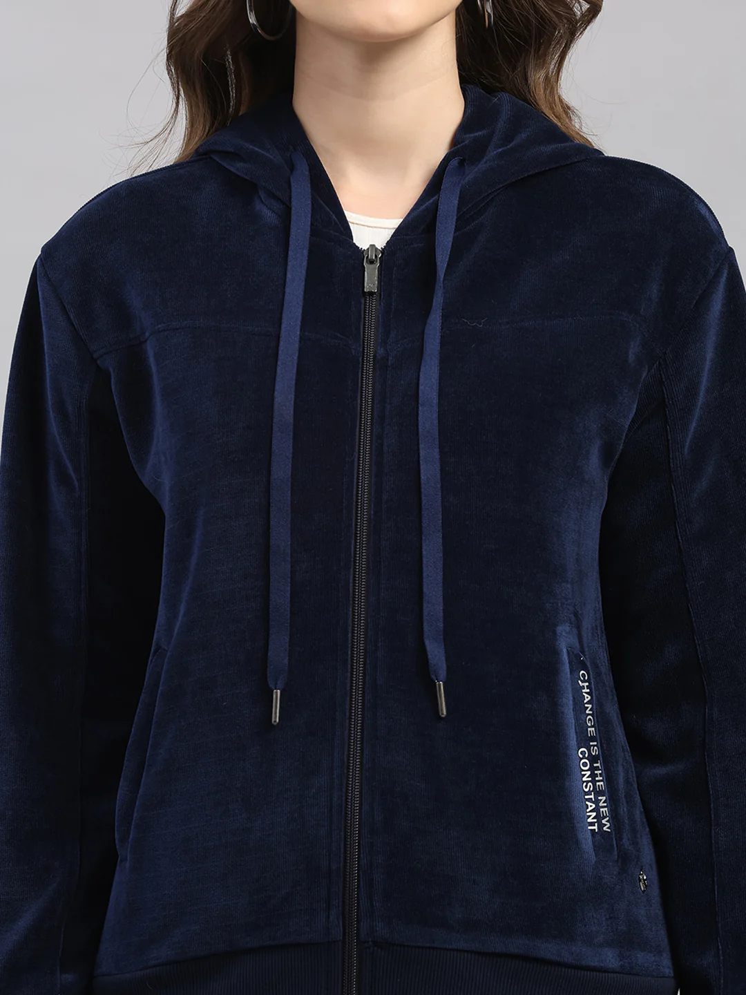 Women Navy Blue Printed Hooded Full Sleeve Winter Tracksuit - Image 8