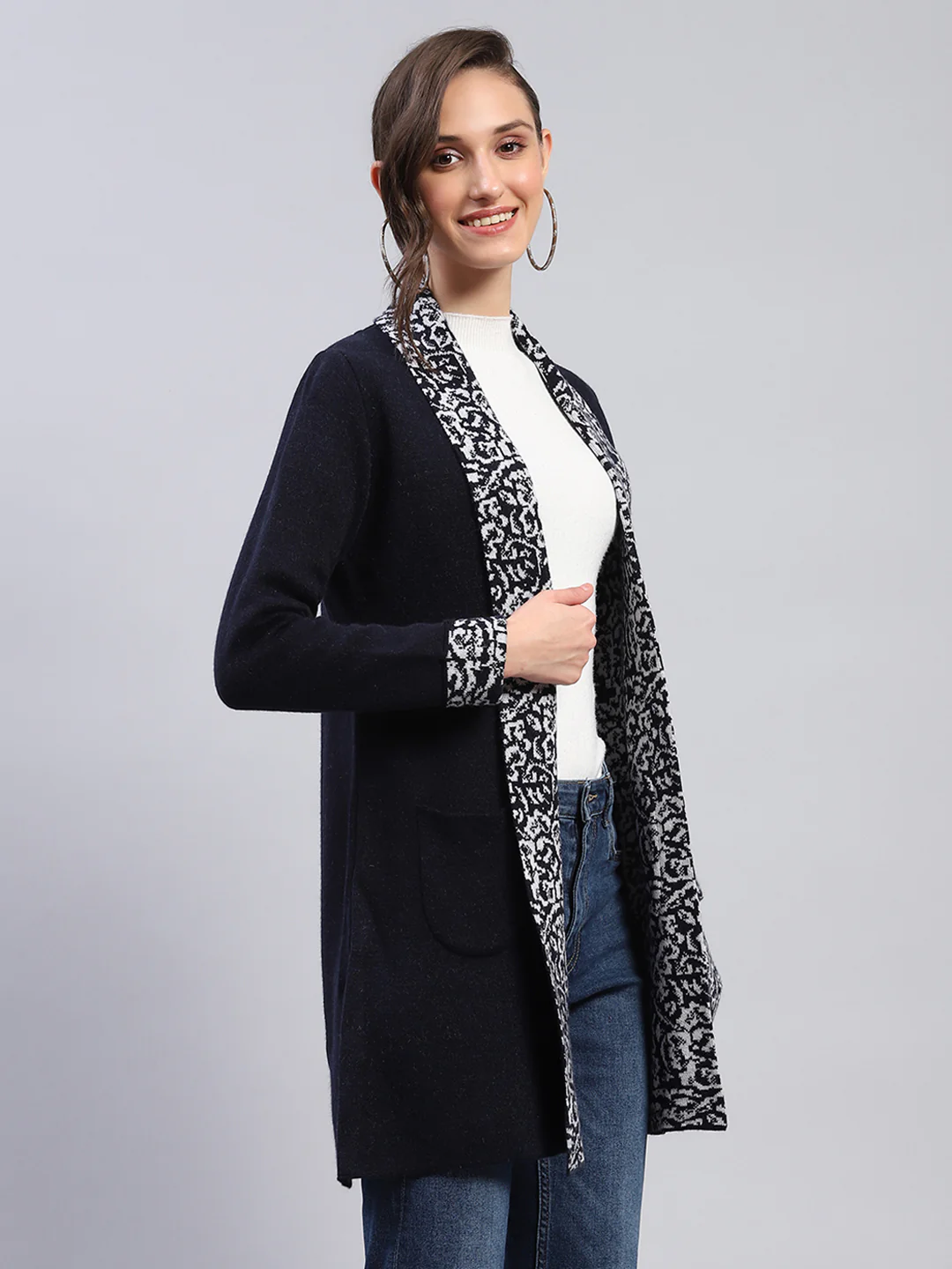 Women Navy Blue Printed Notch Lapel Collar Full Sleeve Cardigan - Image 4