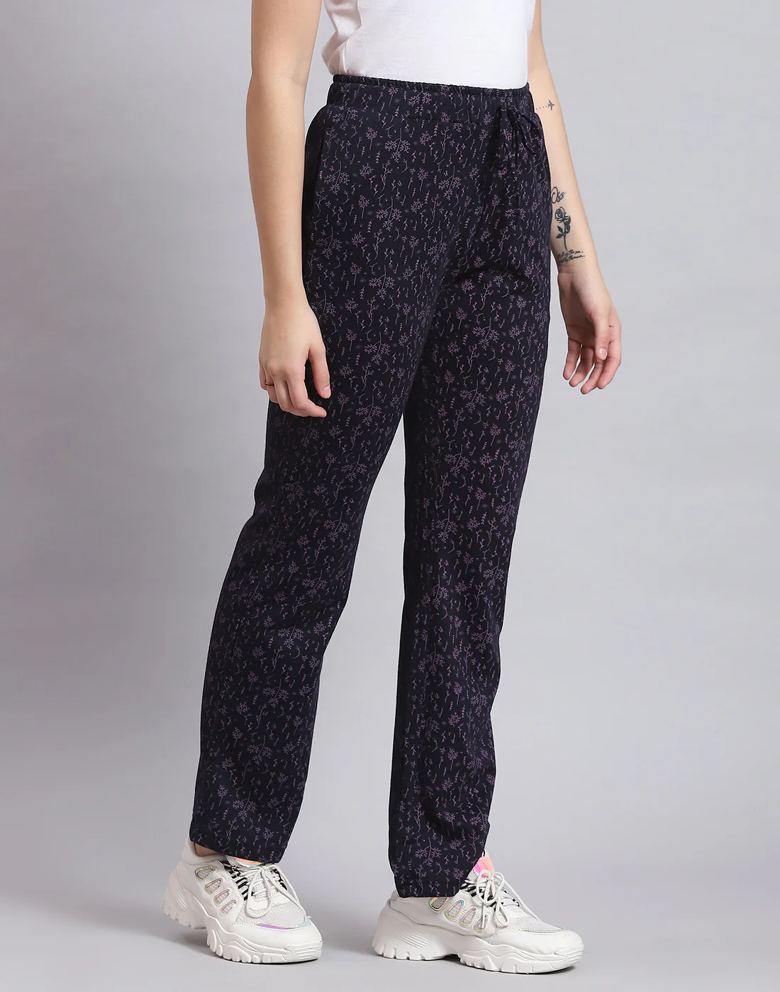 Women Navy Blue Printed Regular Fit Lower - Image 4