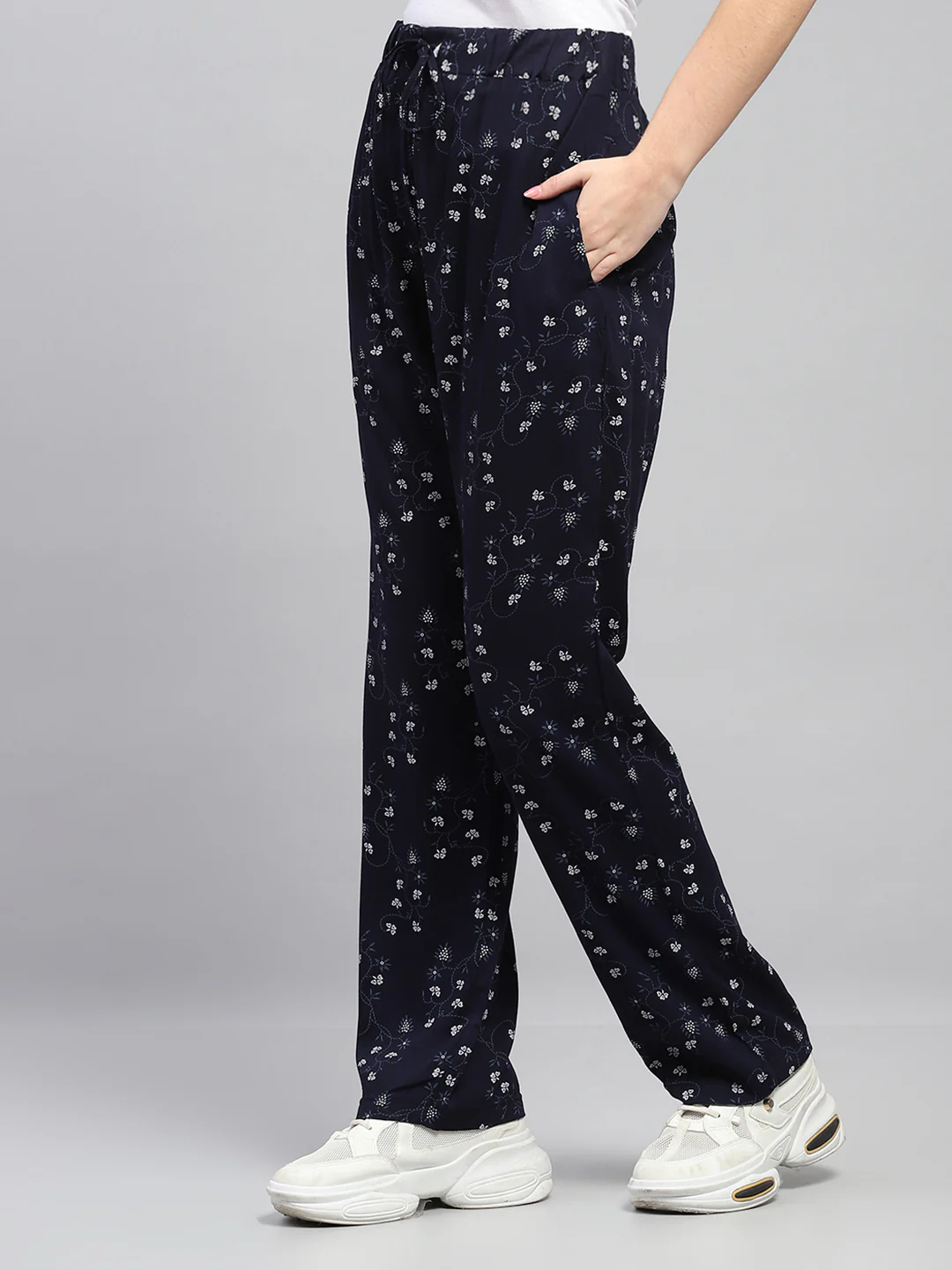 Women Navy Blue Printed Regular Fit Lower - Image 3