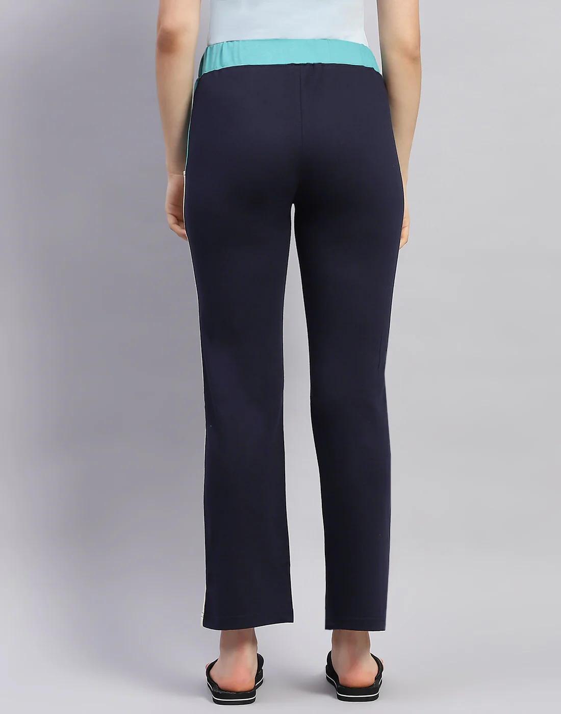 Women Navy Blue Printed Regular Fit Lower - Image 5