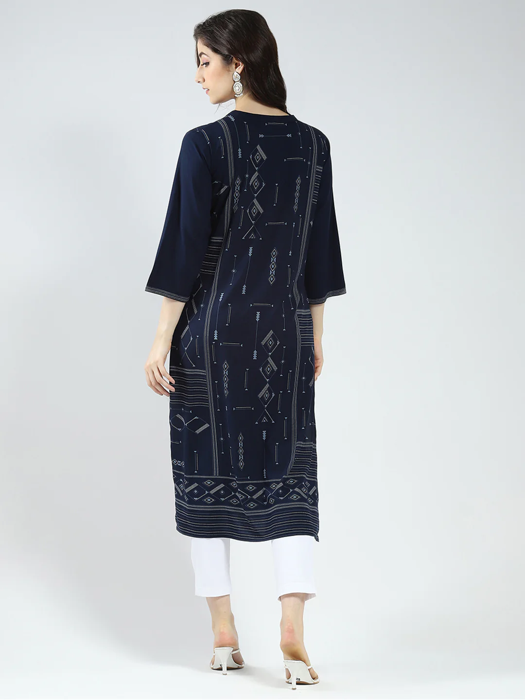Women Navy Blue Printed Round Neck 3/4th Sleeve Kurti - Image 5
