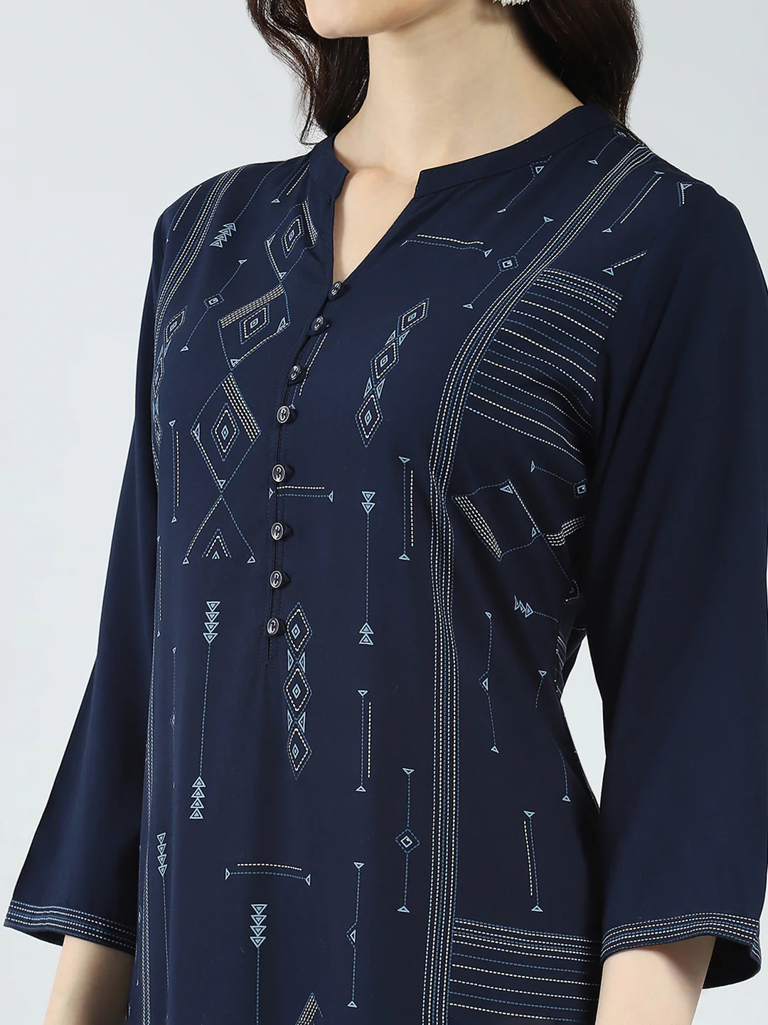 Women Navy Blue Printed Round Neck 3/4th Sleeve Kurti - Image 6