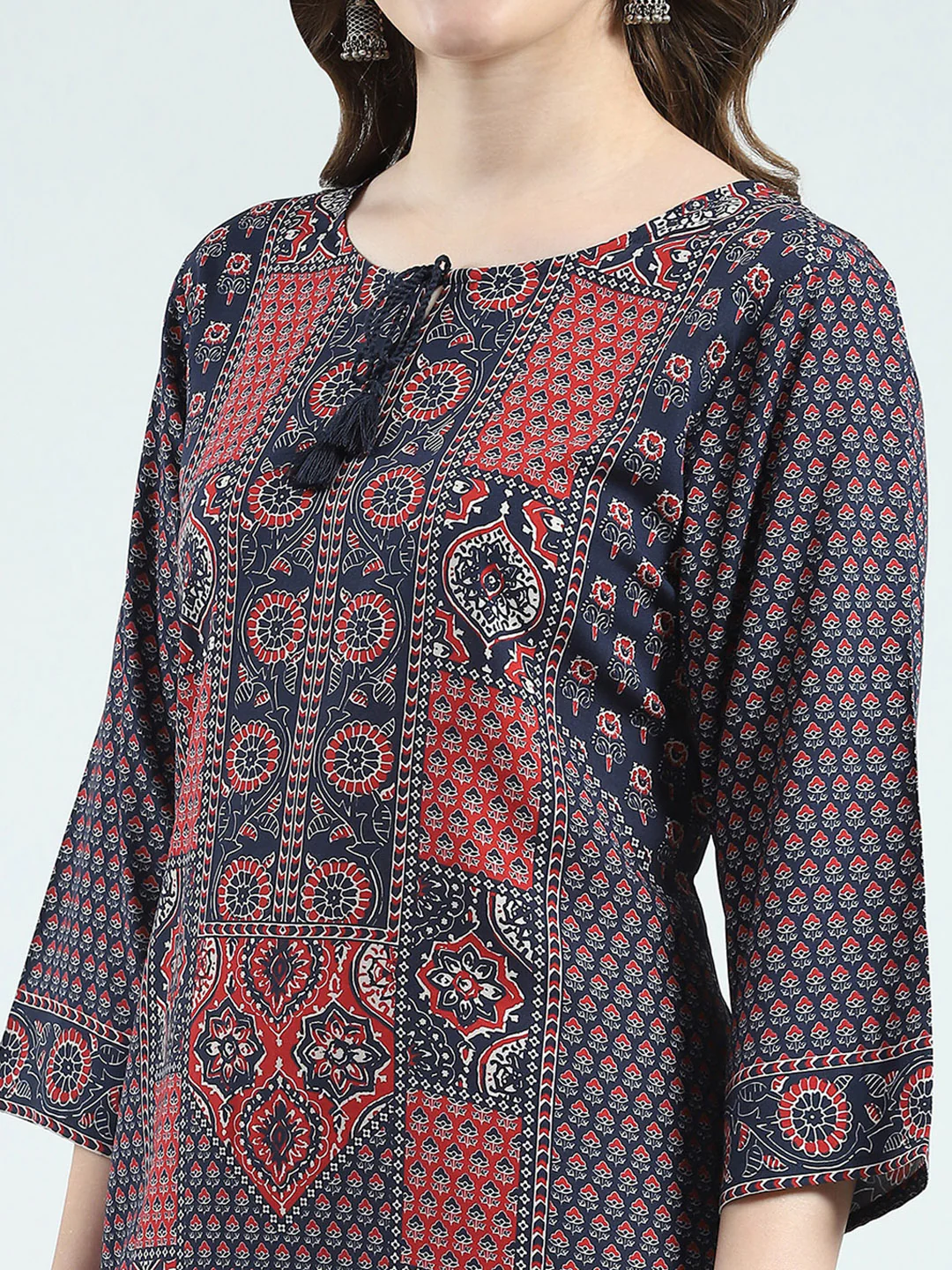Women Navy Blue Printed Round Neck 3/4th Sleeve Kurti - Image 7