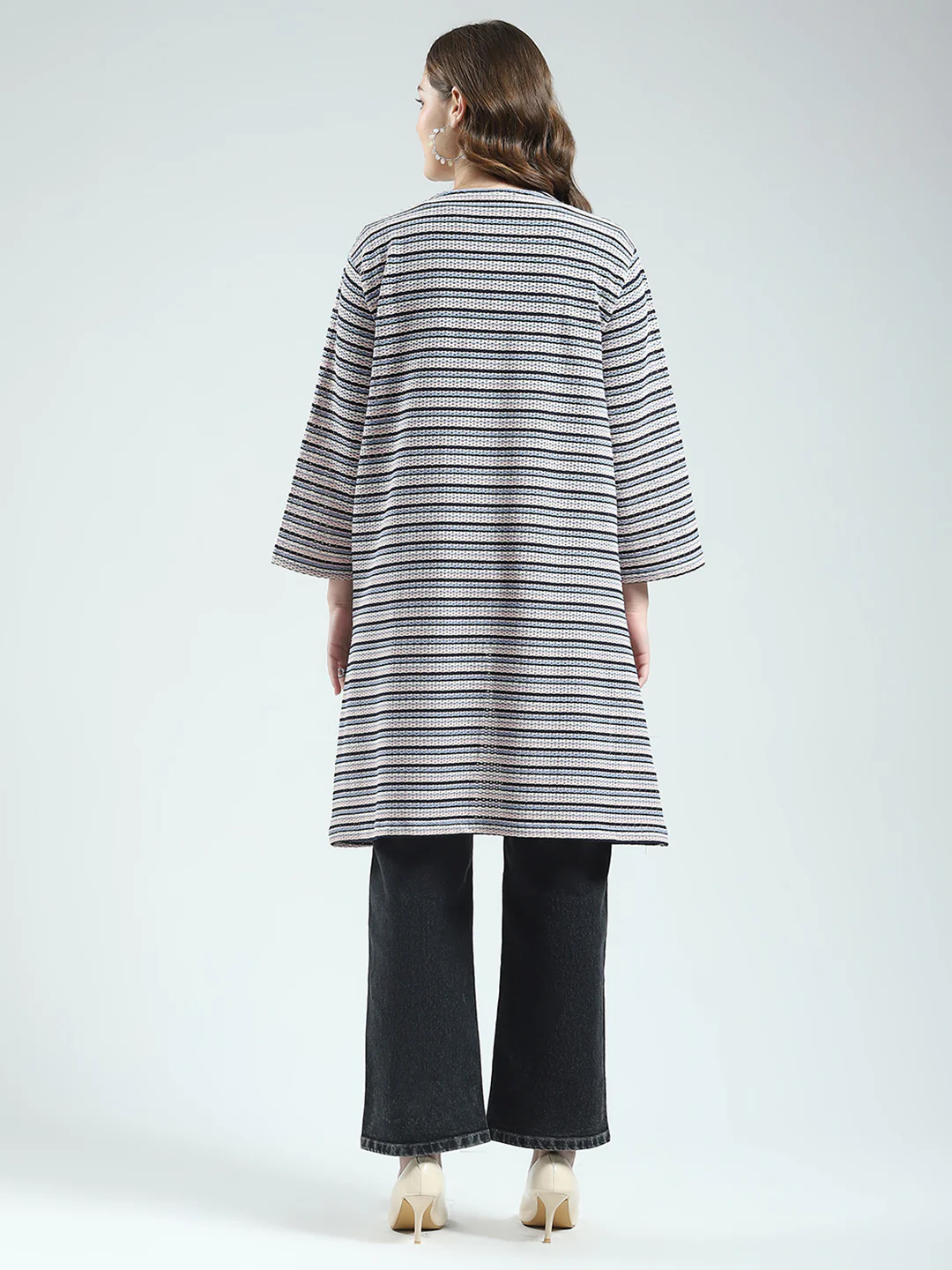Women Navy Blue Self Design Front Open 3/4th Sleeve Shrug - Image 5