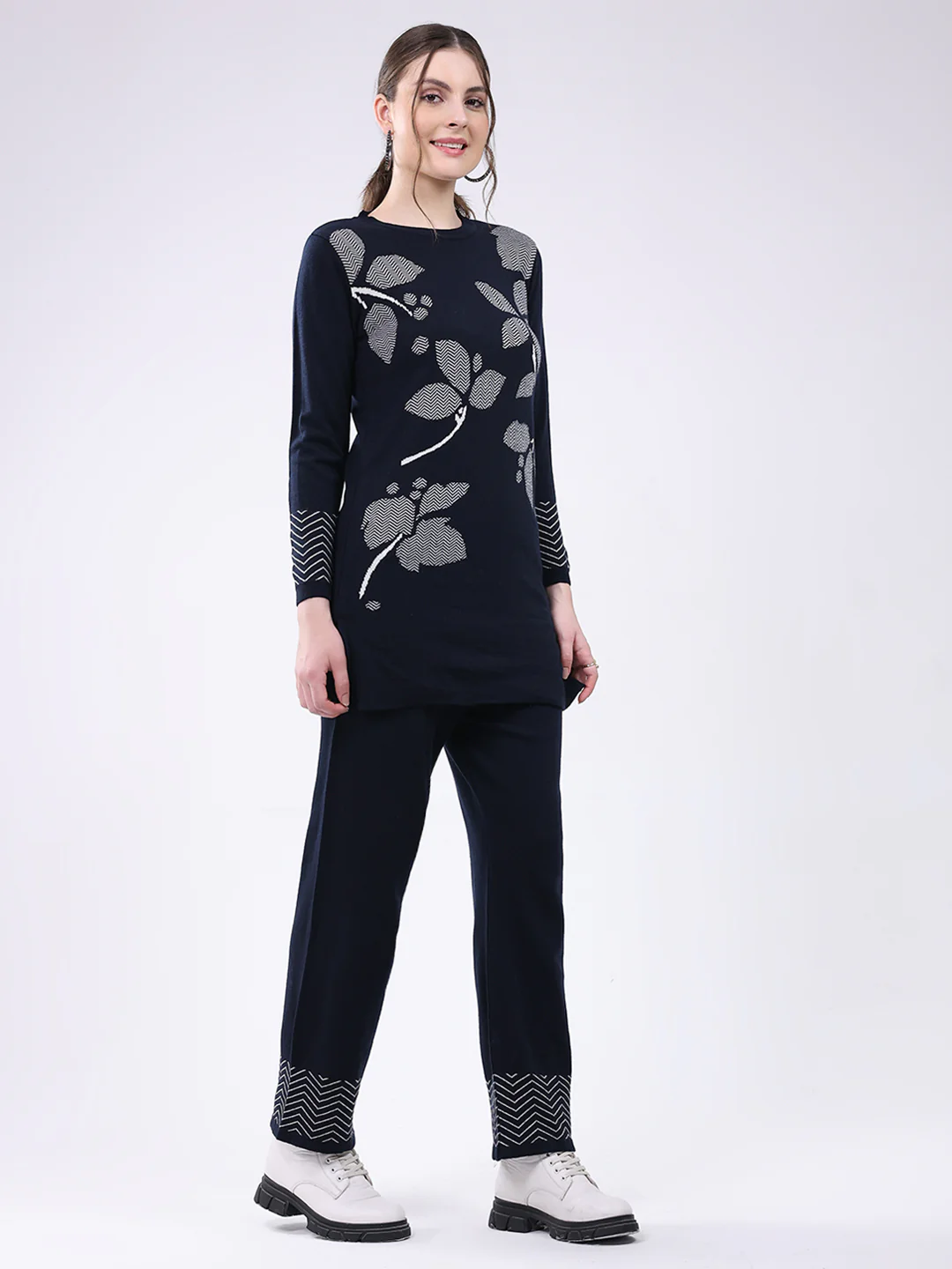 Women Navy Blue Self Design Round Neck Full Sleeve Cords Set - Image 5