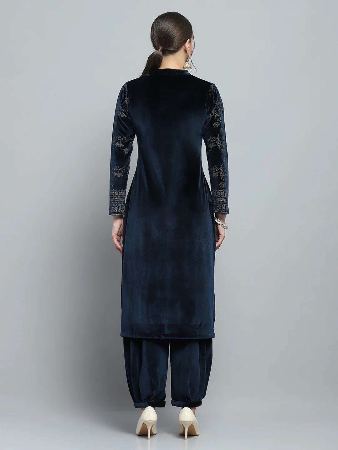 Women Navy Blue Self Design Round Neck Full Sleeve Kurti Set for Winter - Image 5