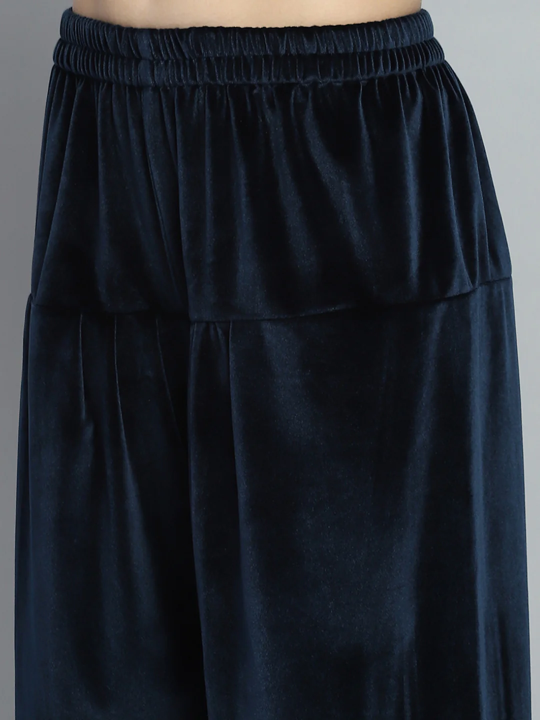 Women Navy Blue Self Design Round Neck Full Sleeve Kurti Set for Winter - Image 8