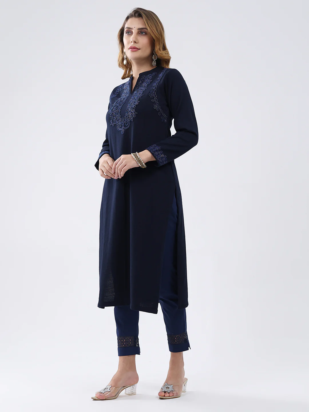 Women Navy Blue Self Design Round Neck Full Sleeve Winter Kurti - Image 3