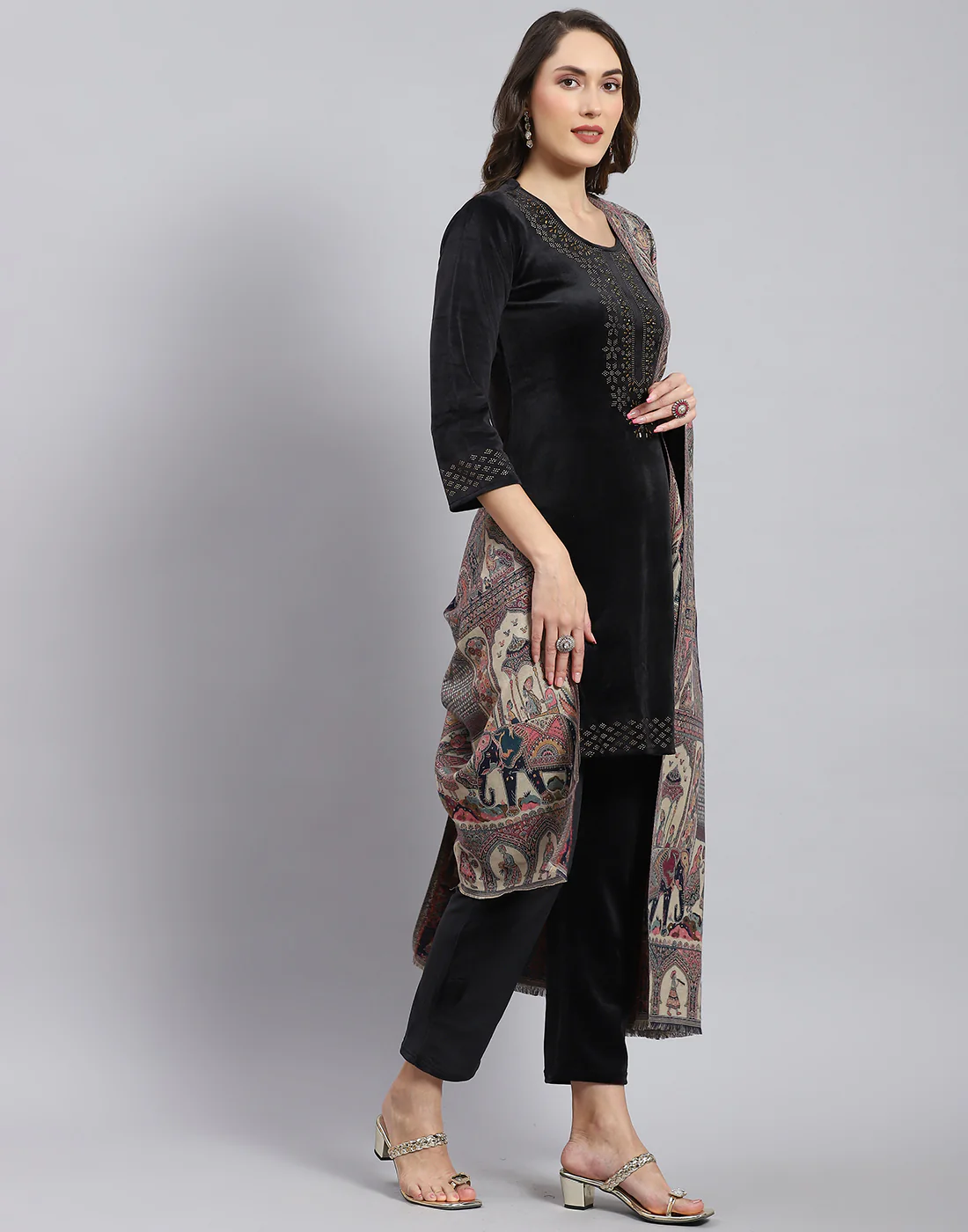 Women Navy Blue Self Design Shawl - Image 4
