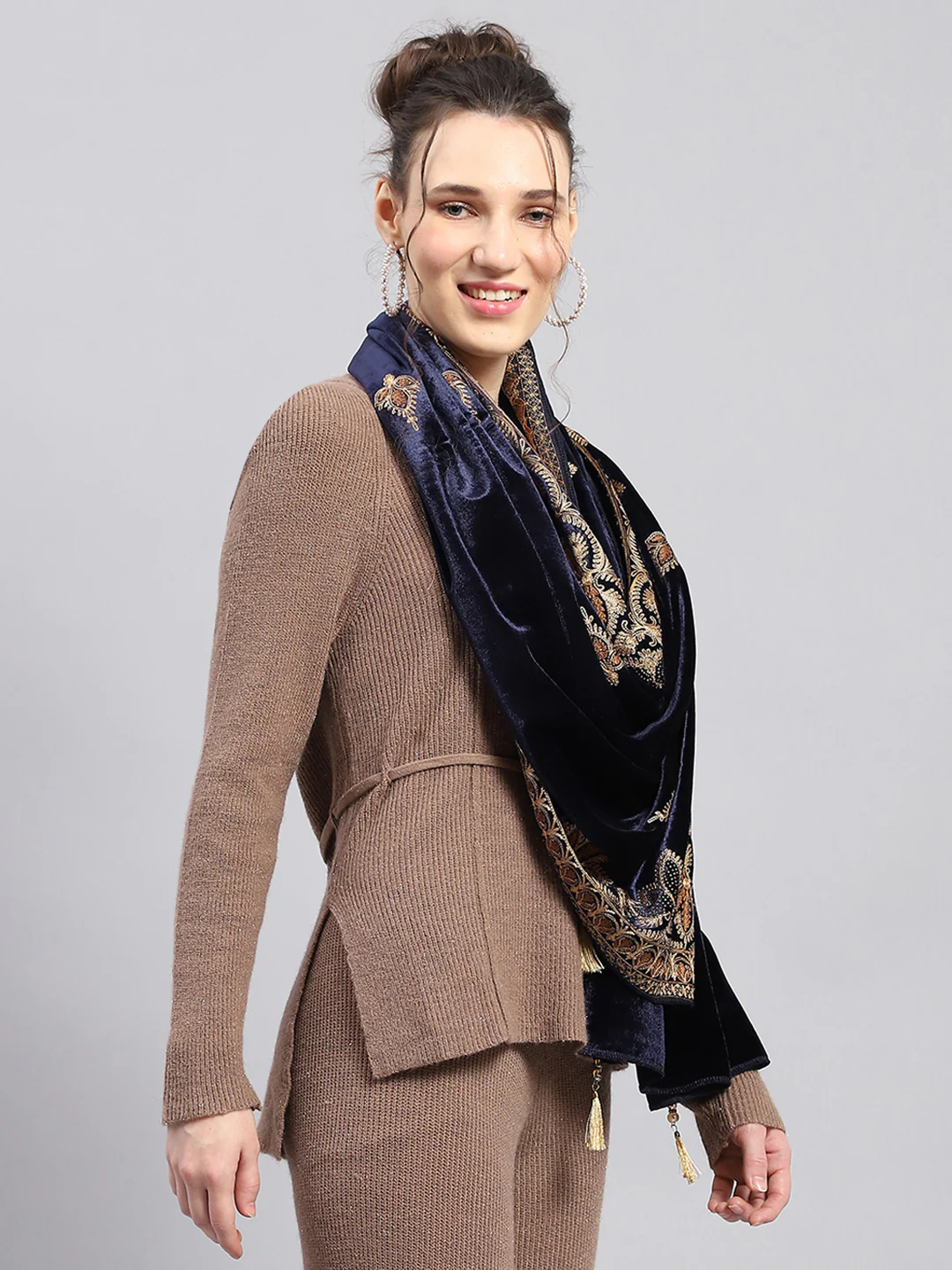Women Navy Blue Self Design Stole - Image 5