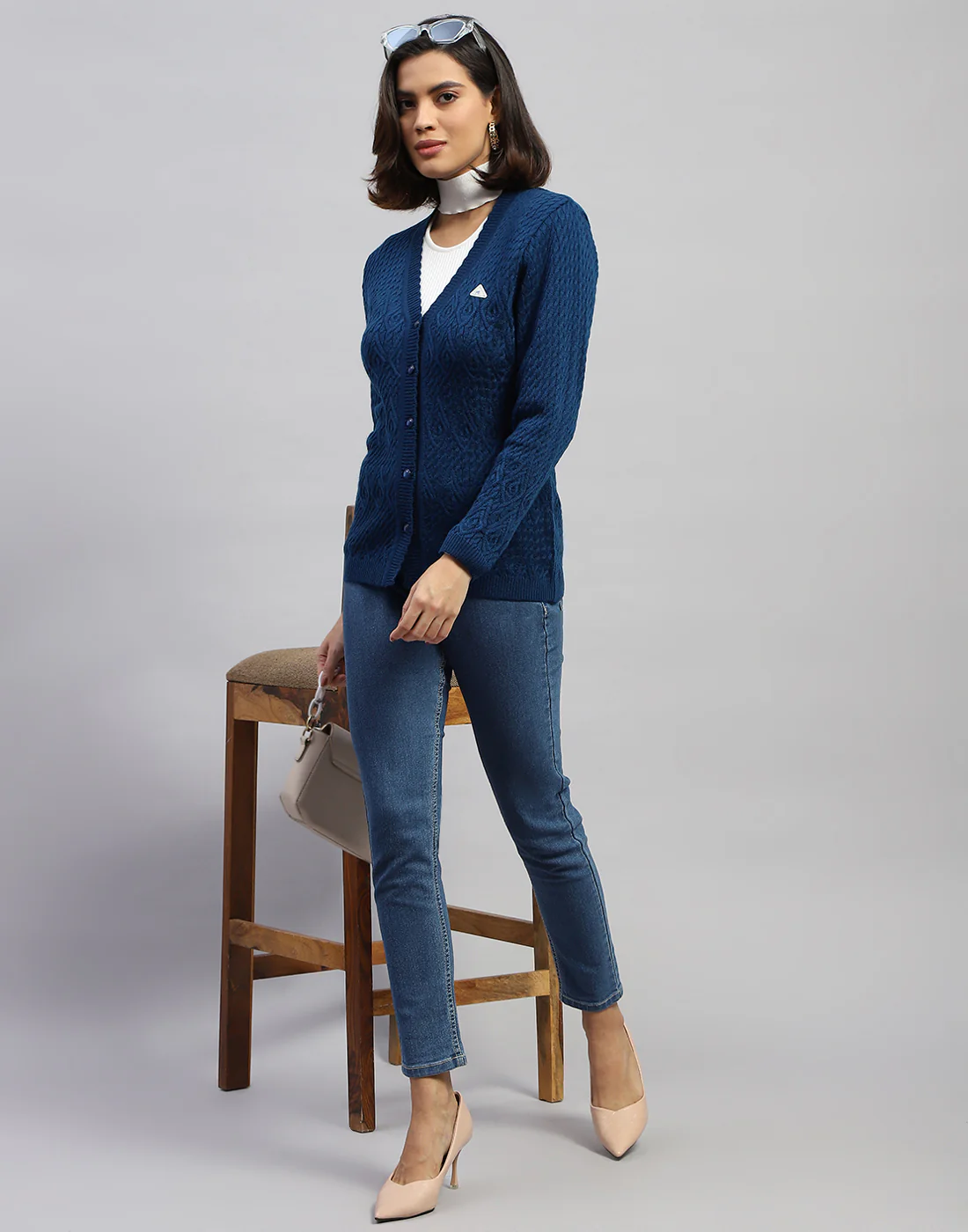Women Navy Blue Self Design V Neck Full Sleeve Cardigan - Image 2