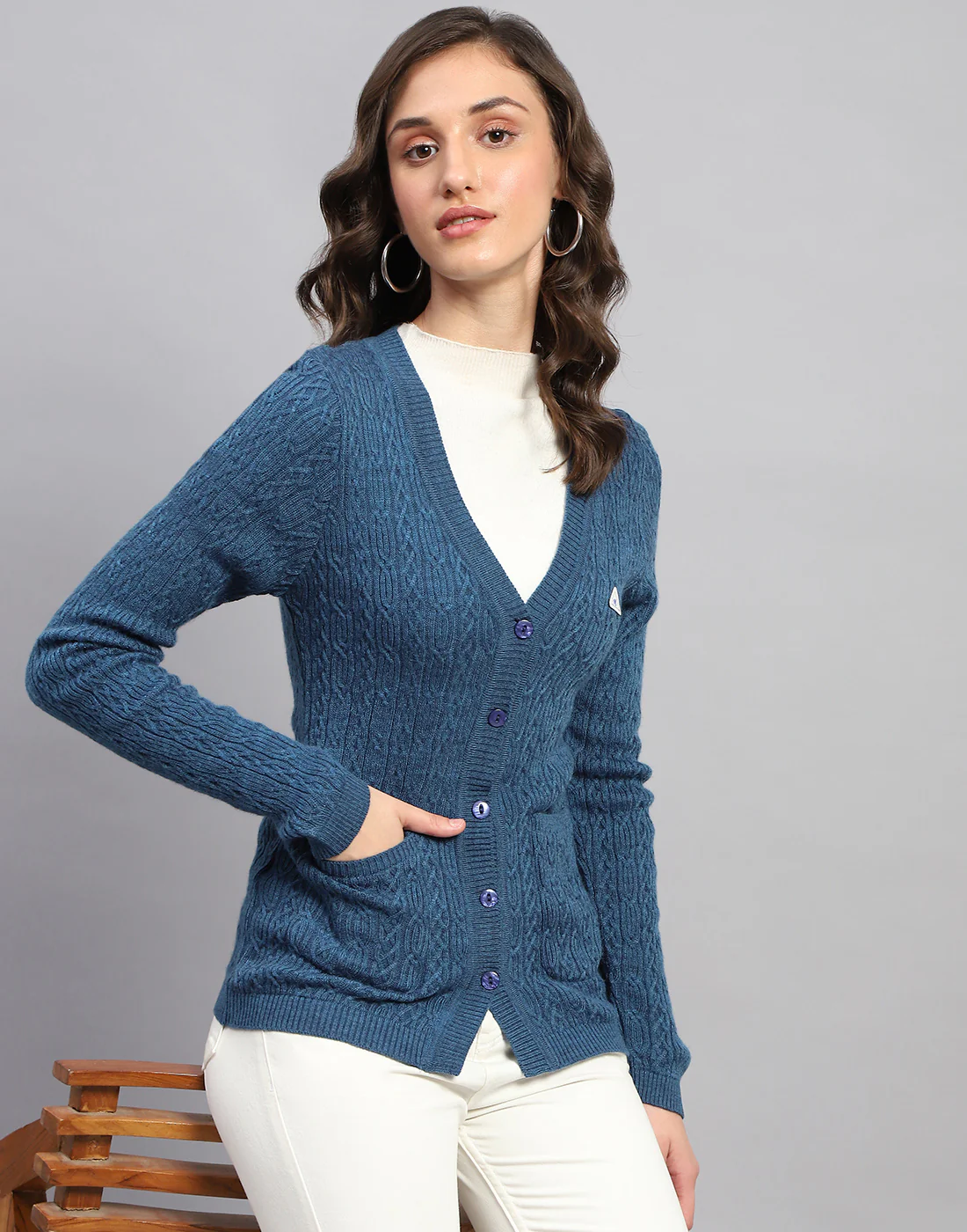 Women Navy Blue Self Design V Neck Full Sleeve Cardigan - Image 6