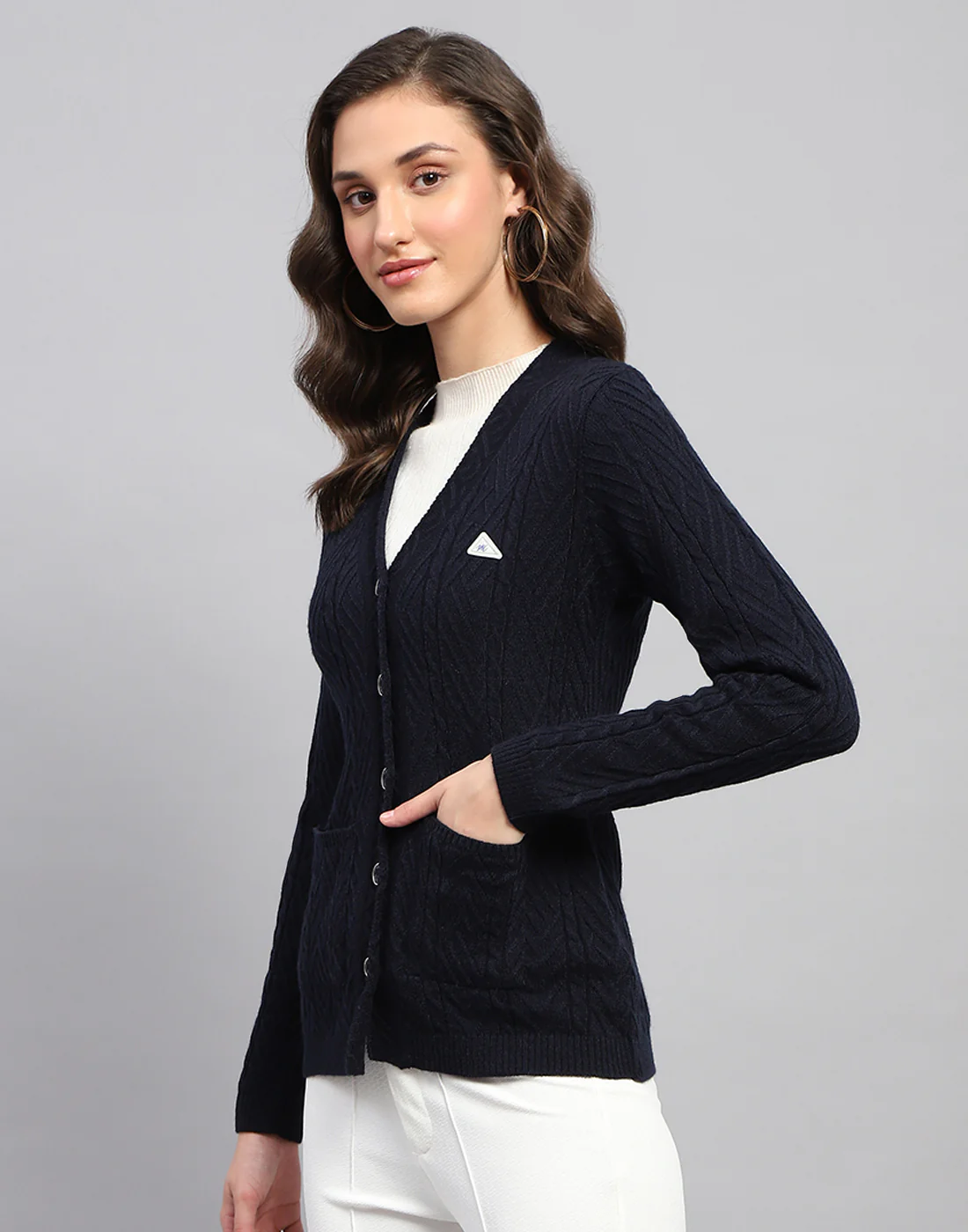 Women Navy Blue Self Design V Neck Full Sleeve Cardigan - Image 4