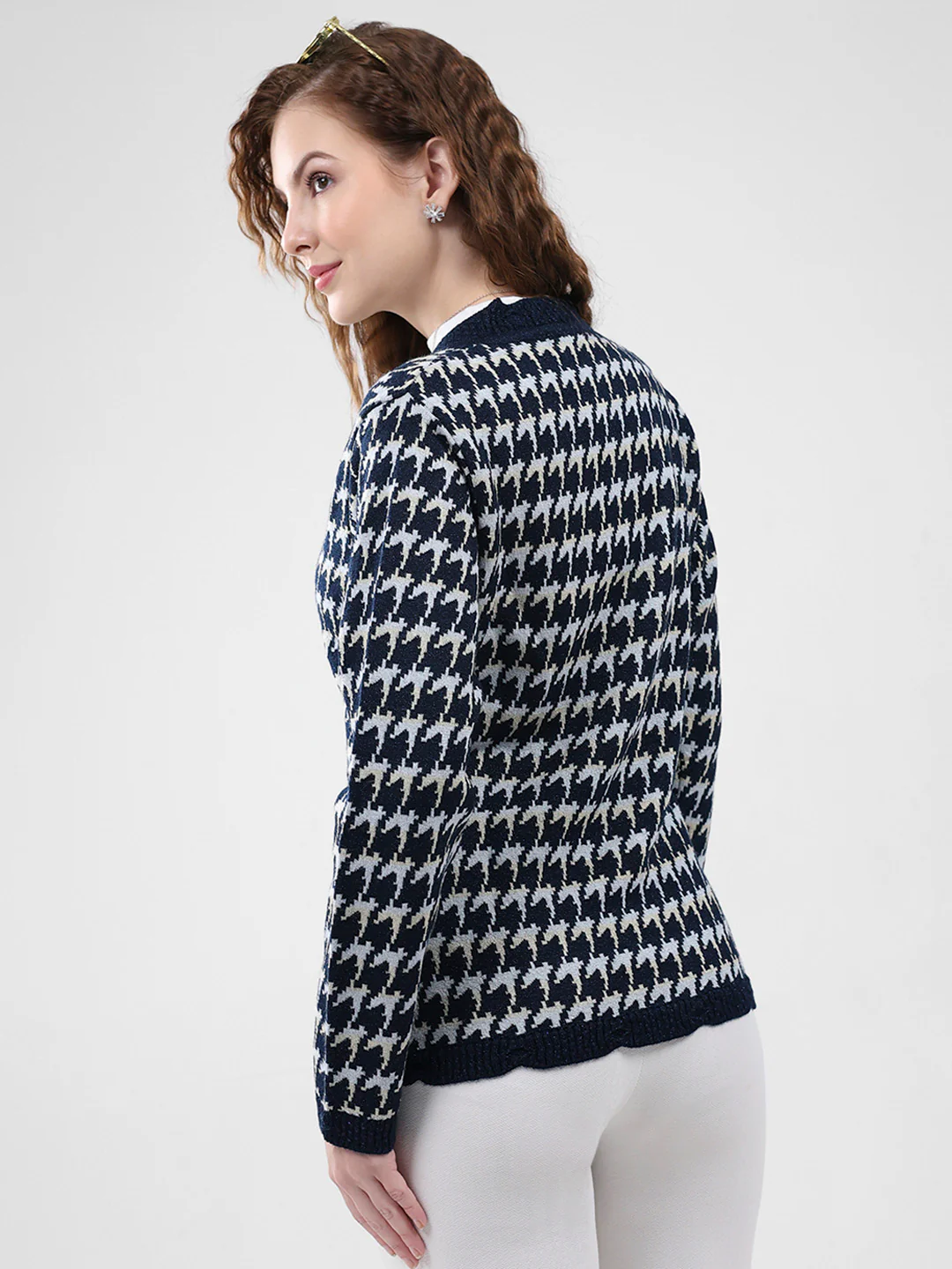 Women Navy Blue Self Design V Neck Full Sleeve Cardigan - Image 5