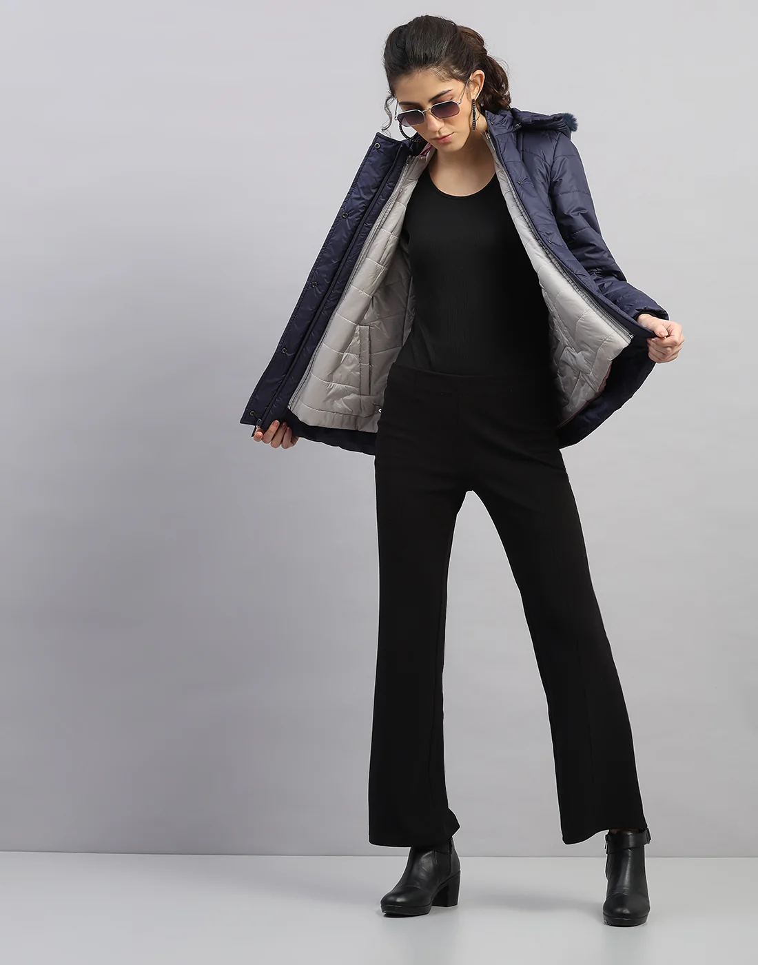Women Navy Blue Solid Hooded Full Sleeve Jacket - Image 5