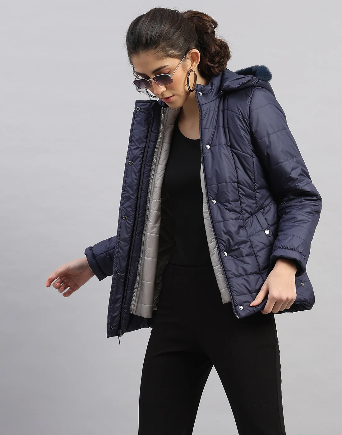 Women Navy Blue Solid Hooded Full Sleeve Jacket - Image 6