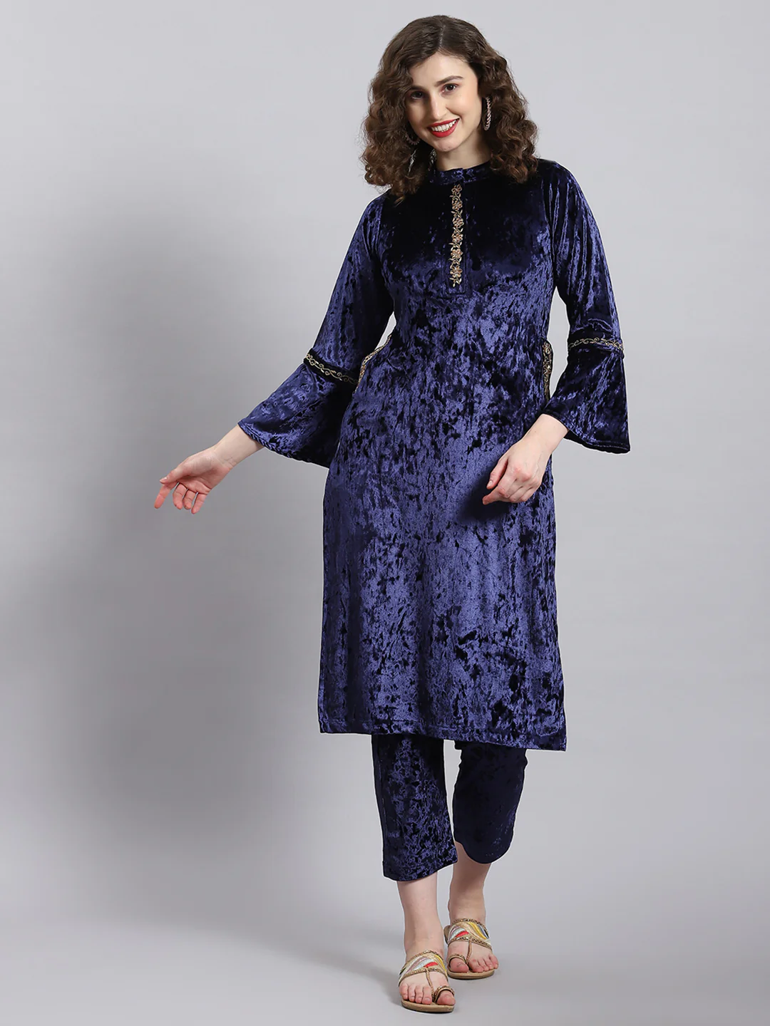 Women Navy Blue Solid Mock Collar Full Sleeve Kurtis Set - Image 4
