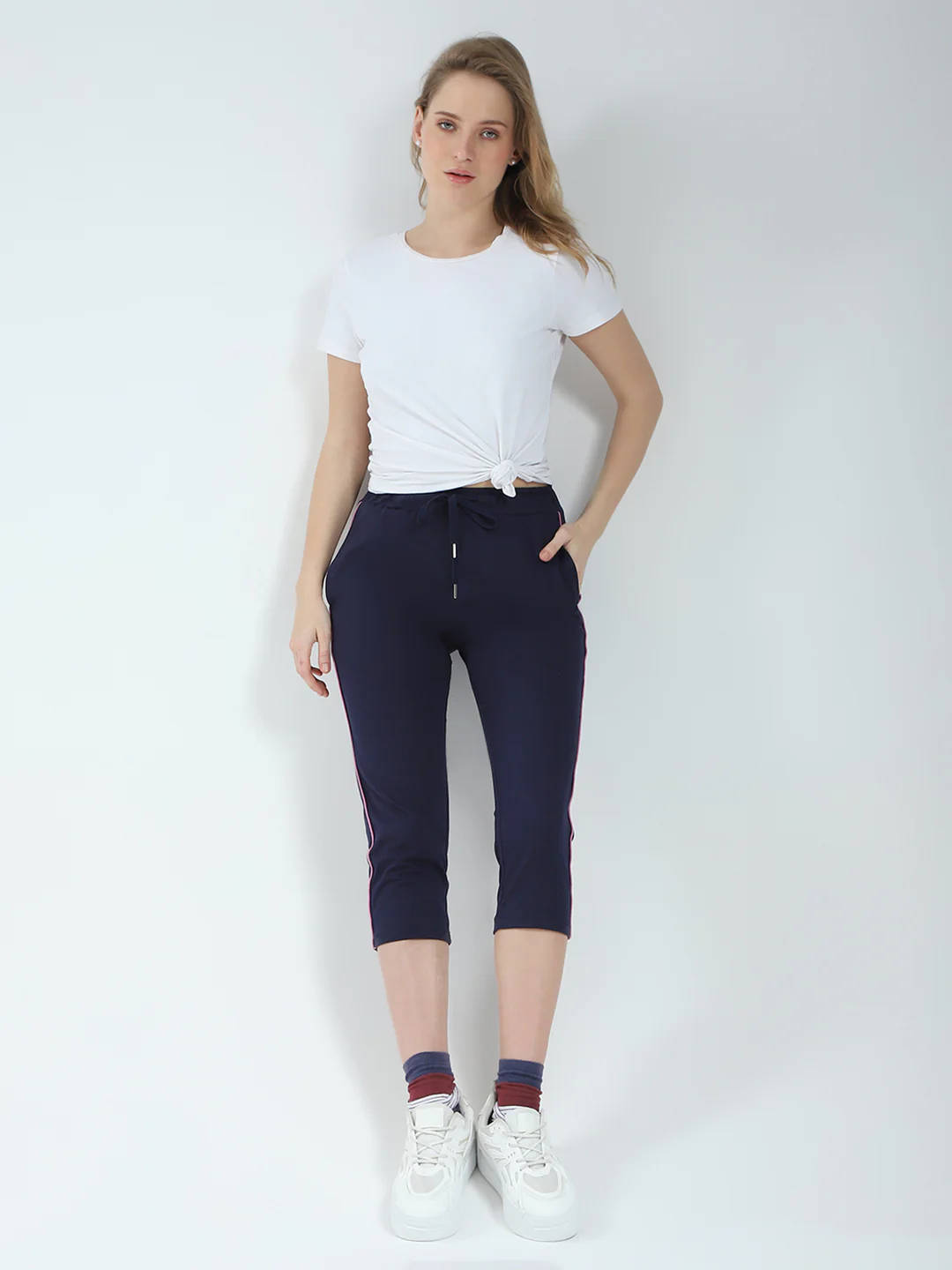 Women Navy Blue Solid Regular Fit Capri - Image 2