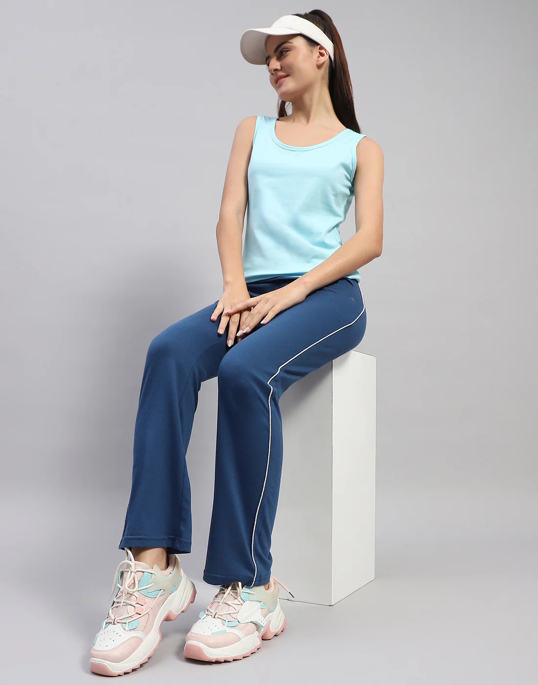 Women Navy Blue Solid Regular Fit Lower - Image 2