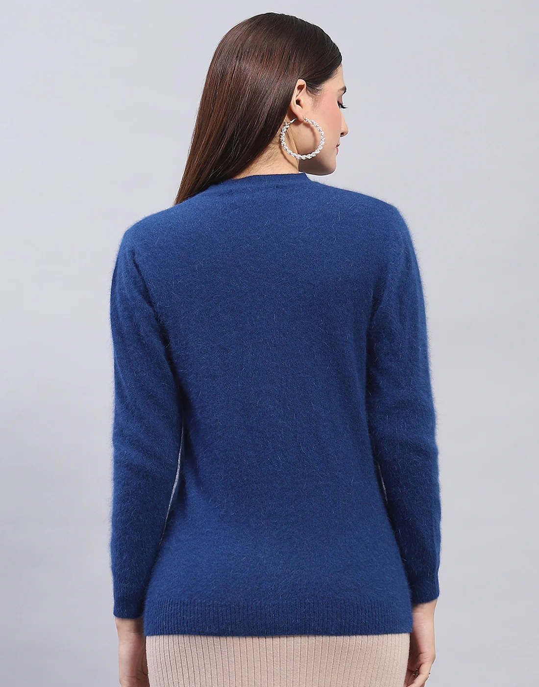 Women Navy Blue Solid V Neck Full Sleeve Cardigan - Image 5