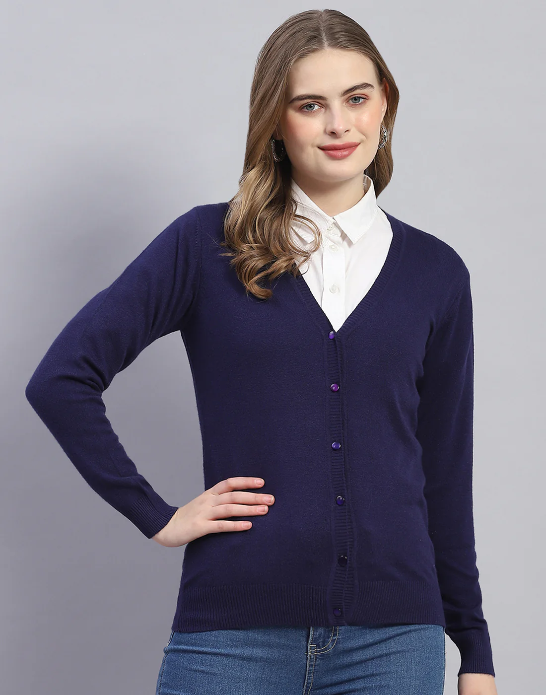 Women Navy Blue Solid V Neck Full Sleeve Cardigan - Image 2