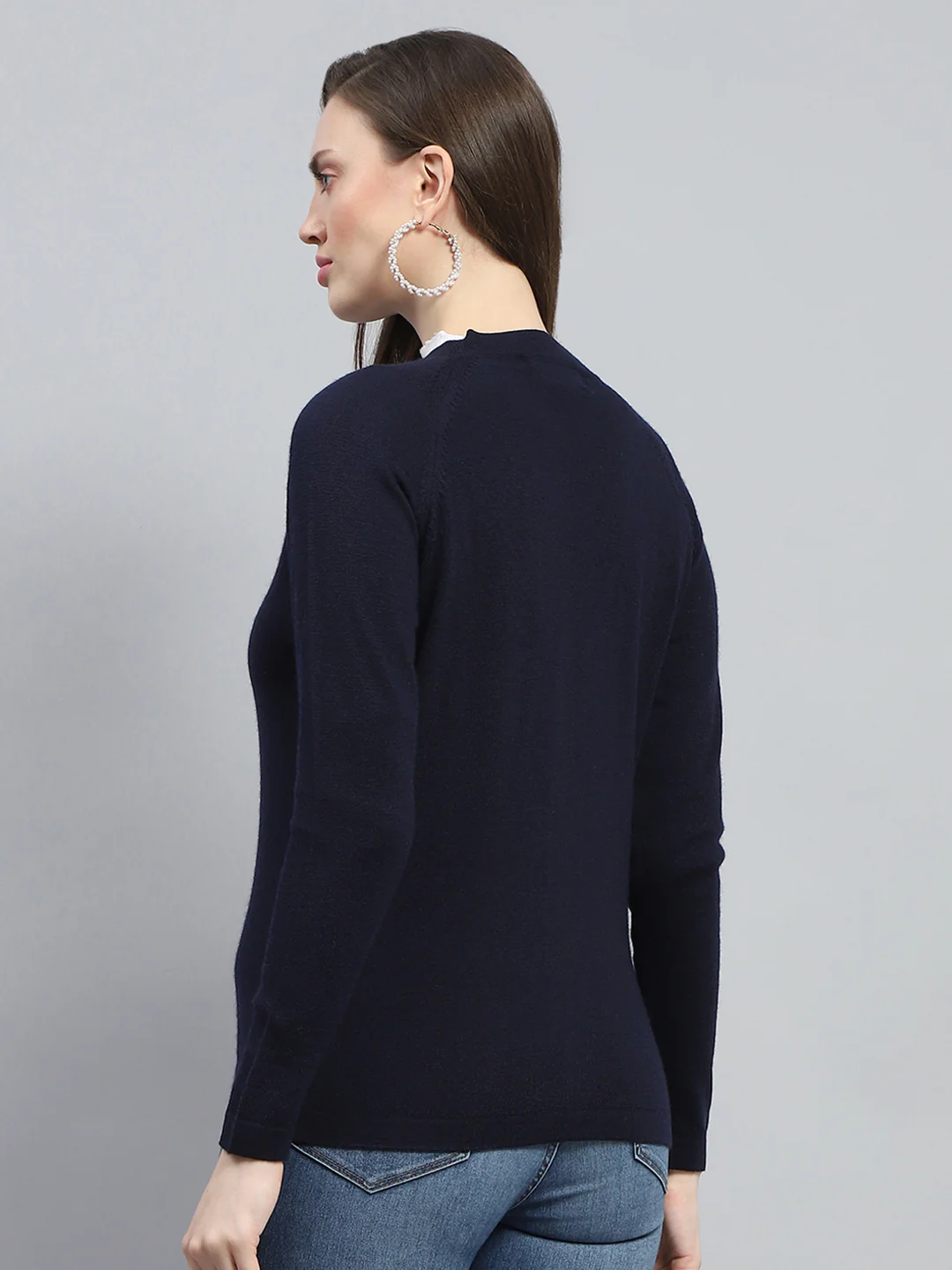 Women Navy Blue Solid V Neck Full Sleeve Cardigan - Image 5