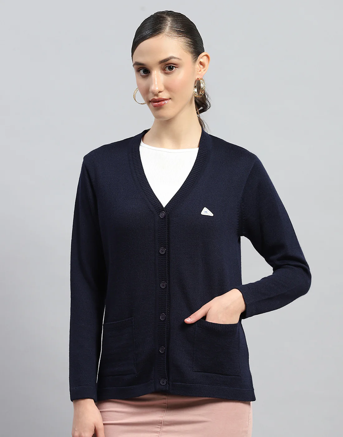 Women Navy Blue Solid V Neck Full Sleeve Cardigan - Image 2